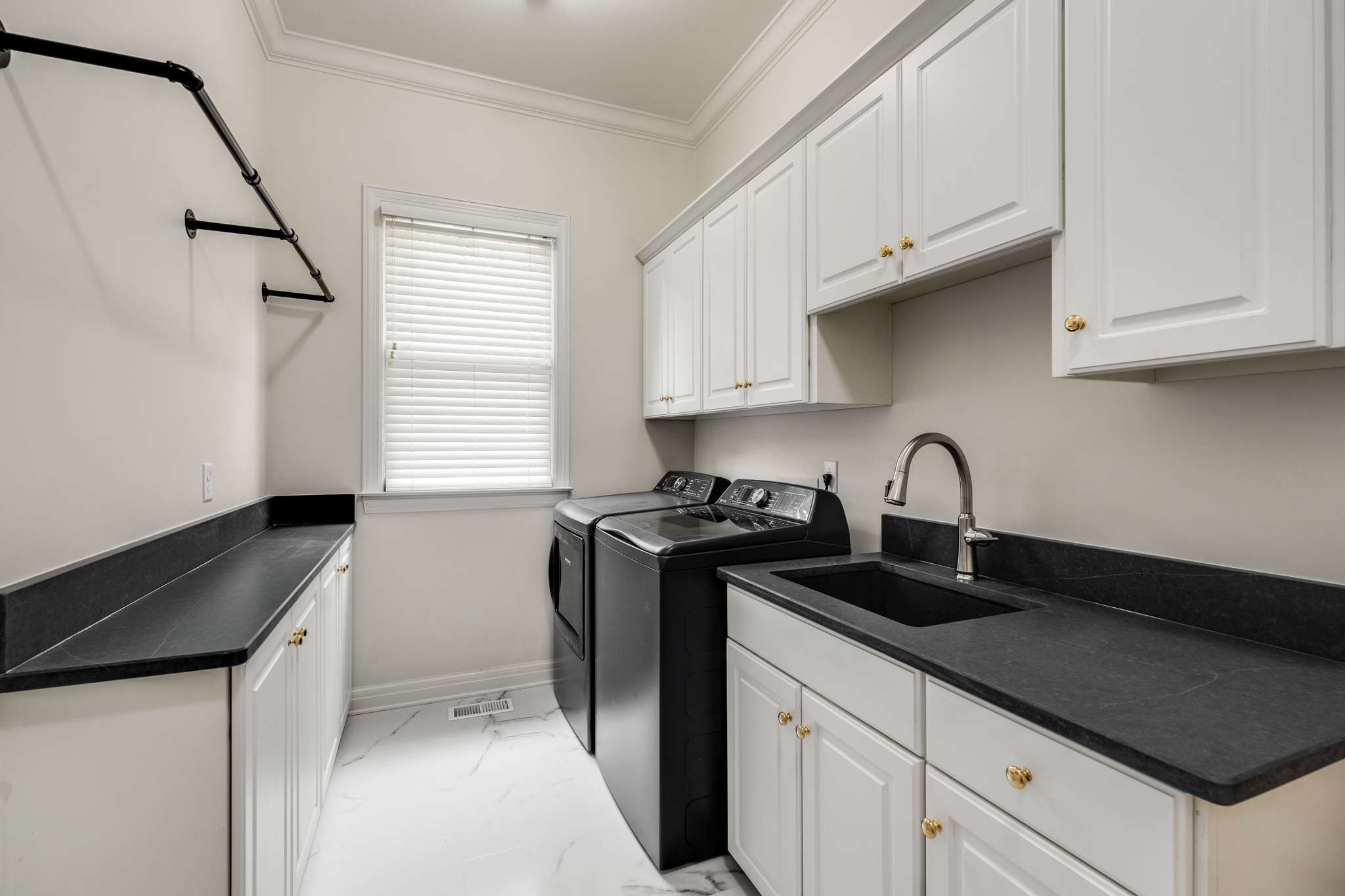 316 Whitworth Way