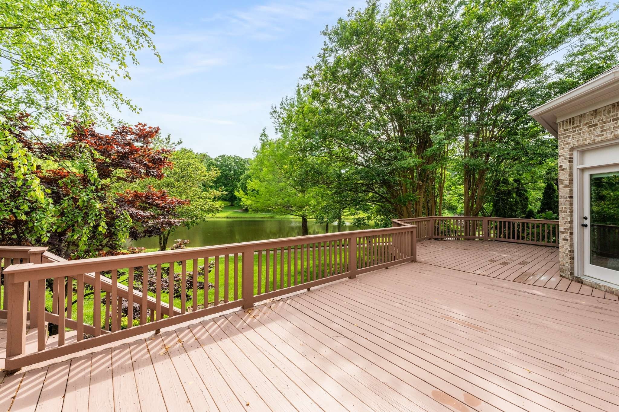 316 Whitworth Way