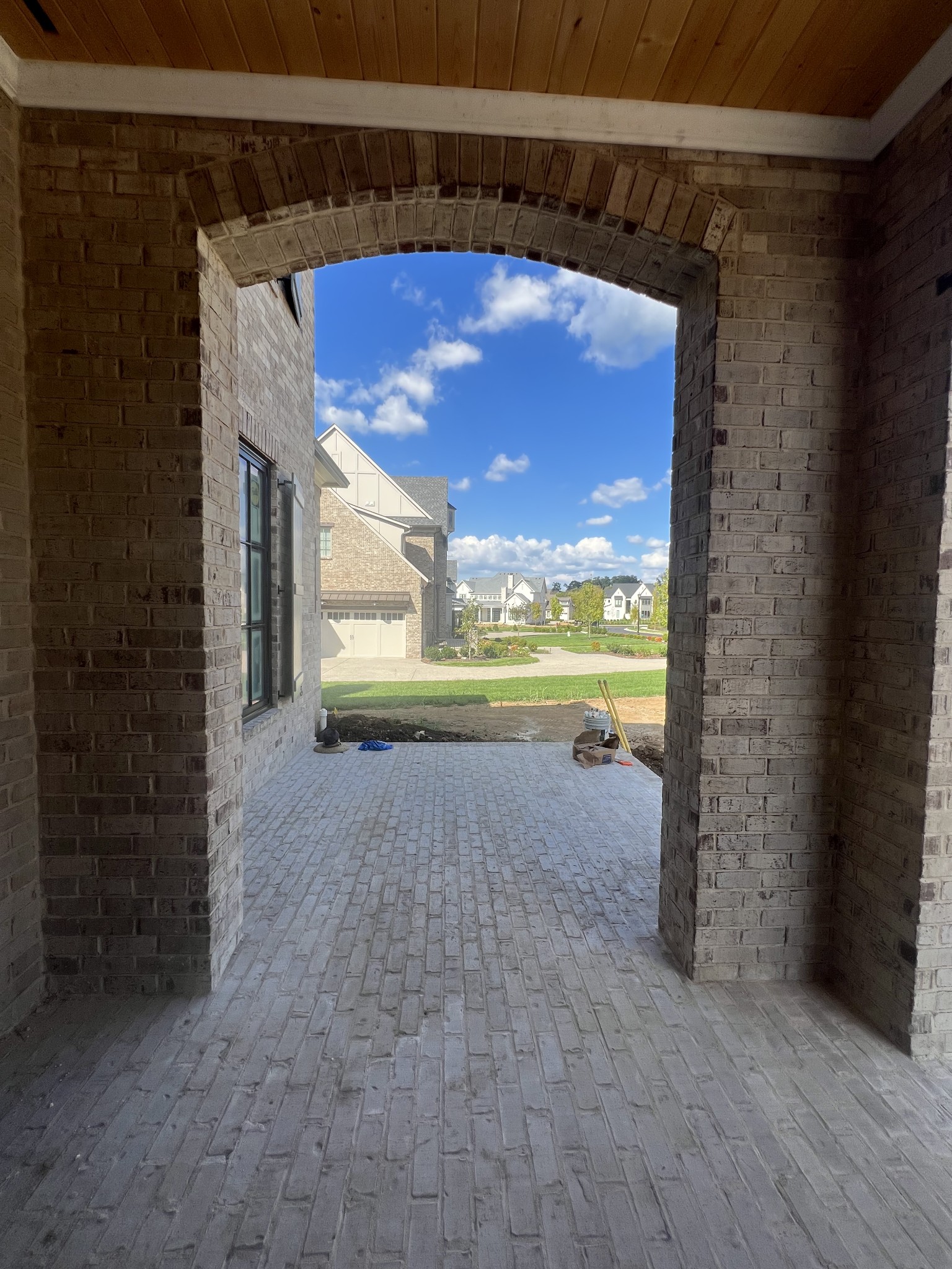 1733 Briarmont Pl