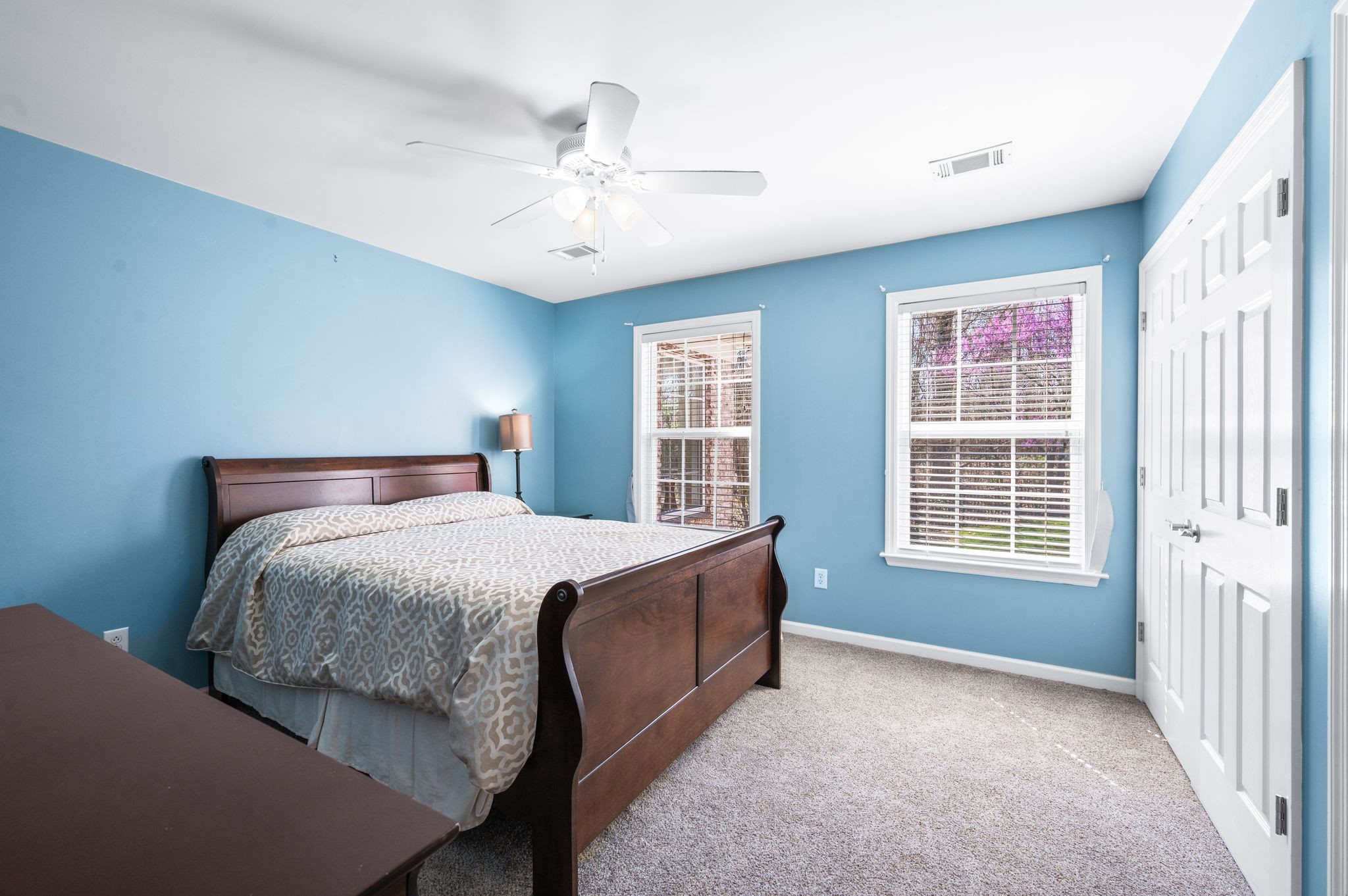 1069 Walnut Bend Lane