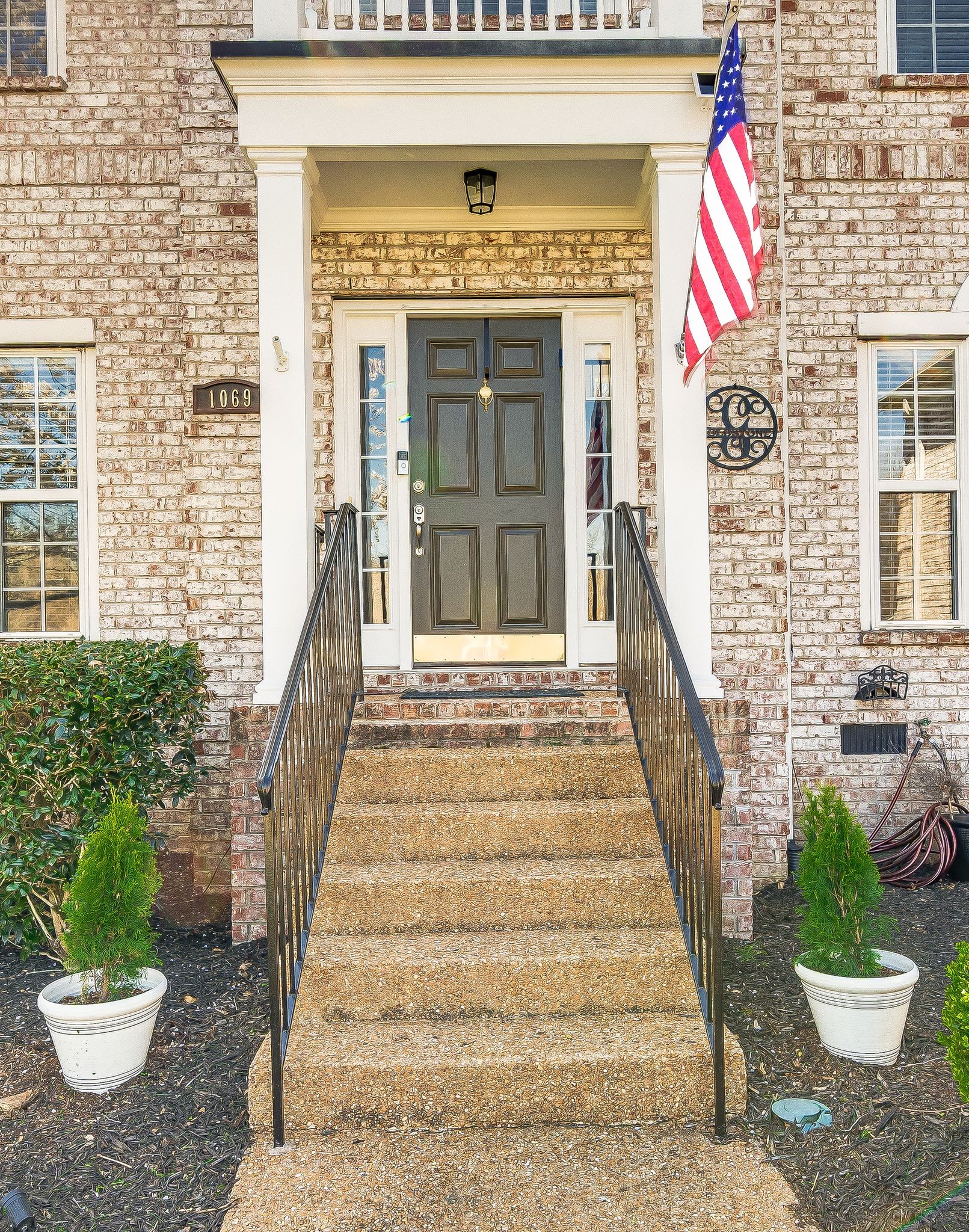 1069 Walnut Bend Lane