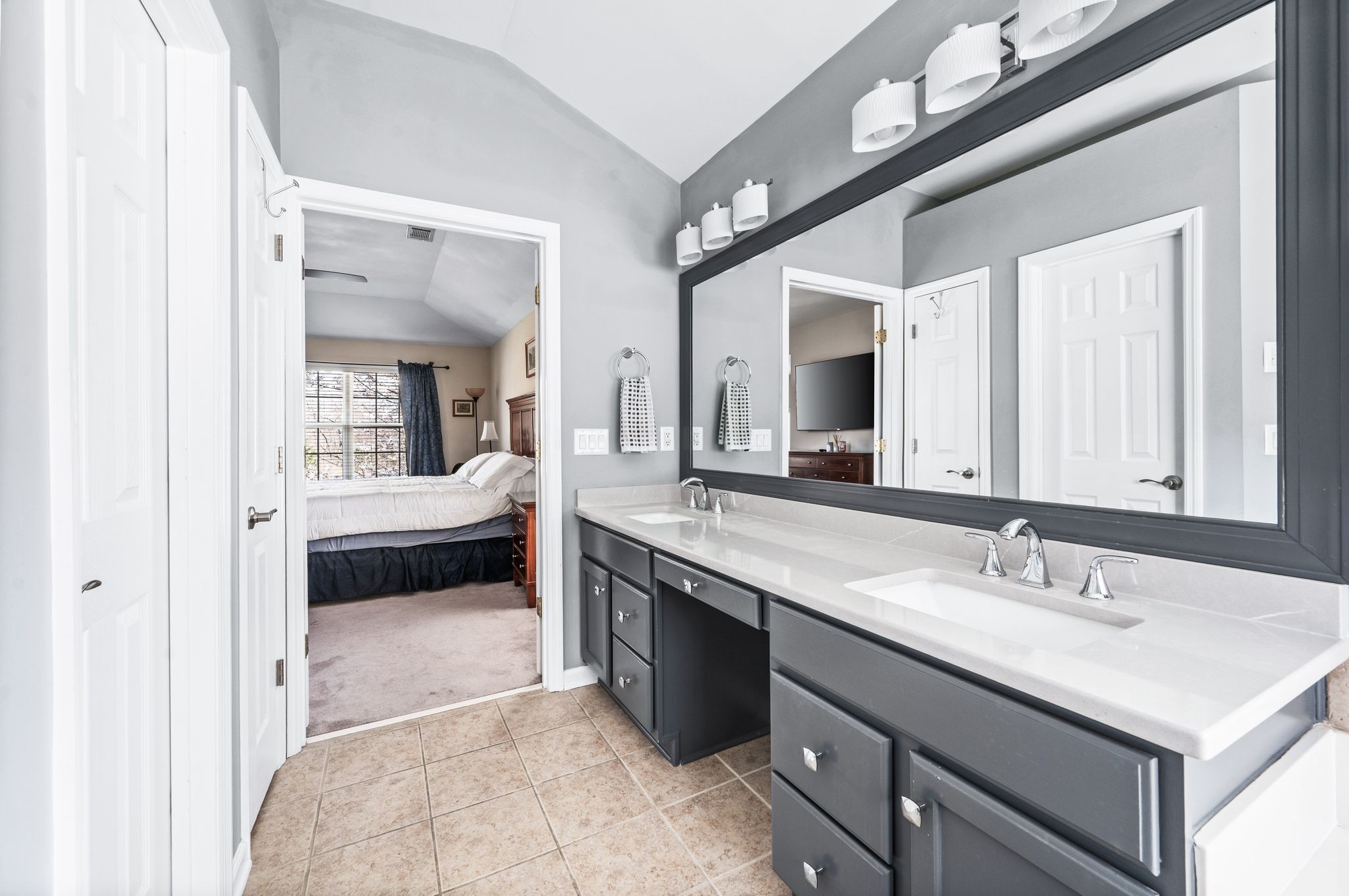 1069 Walnut Bend Lane