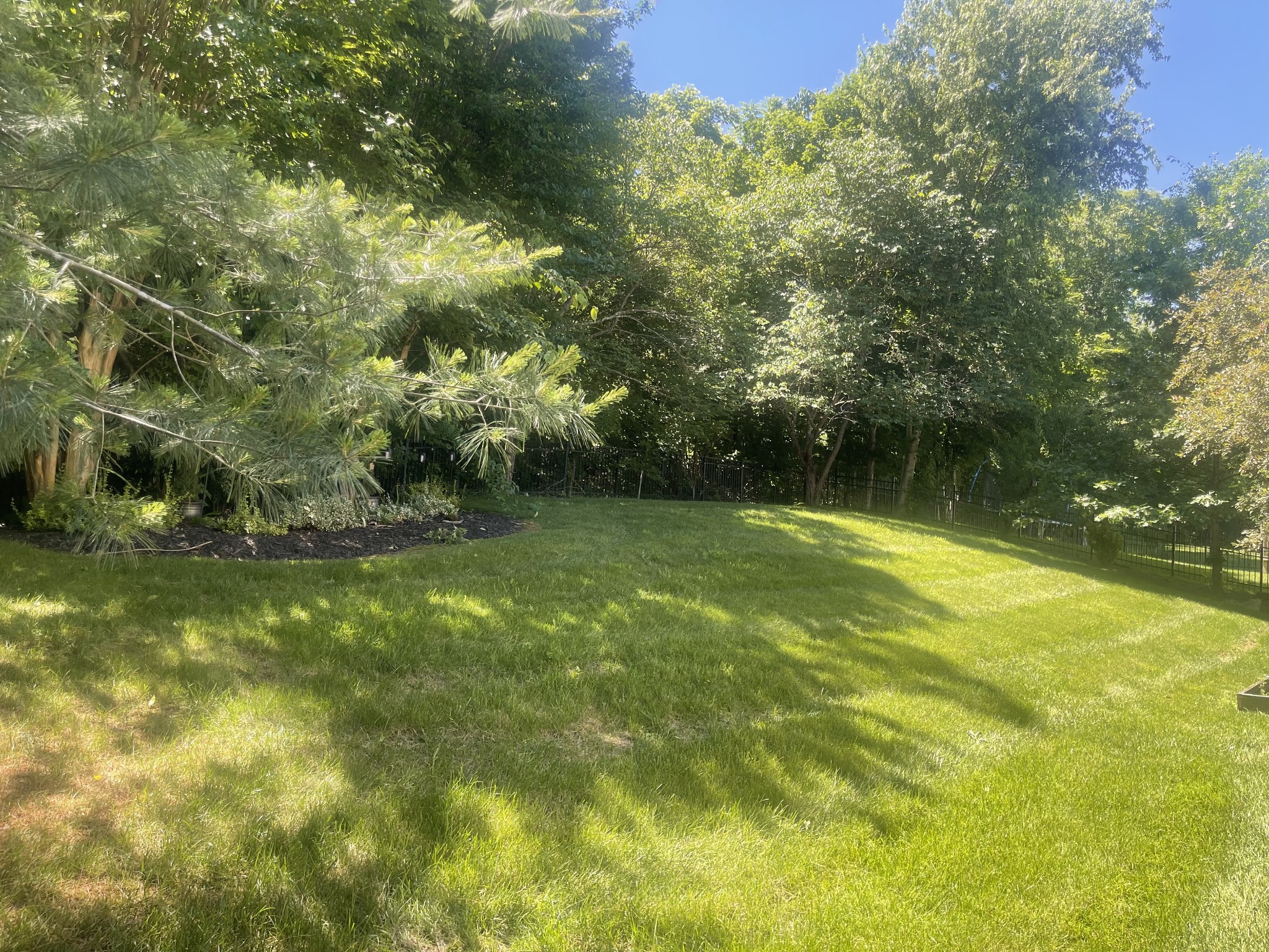 1069 Walnut Bend Lane