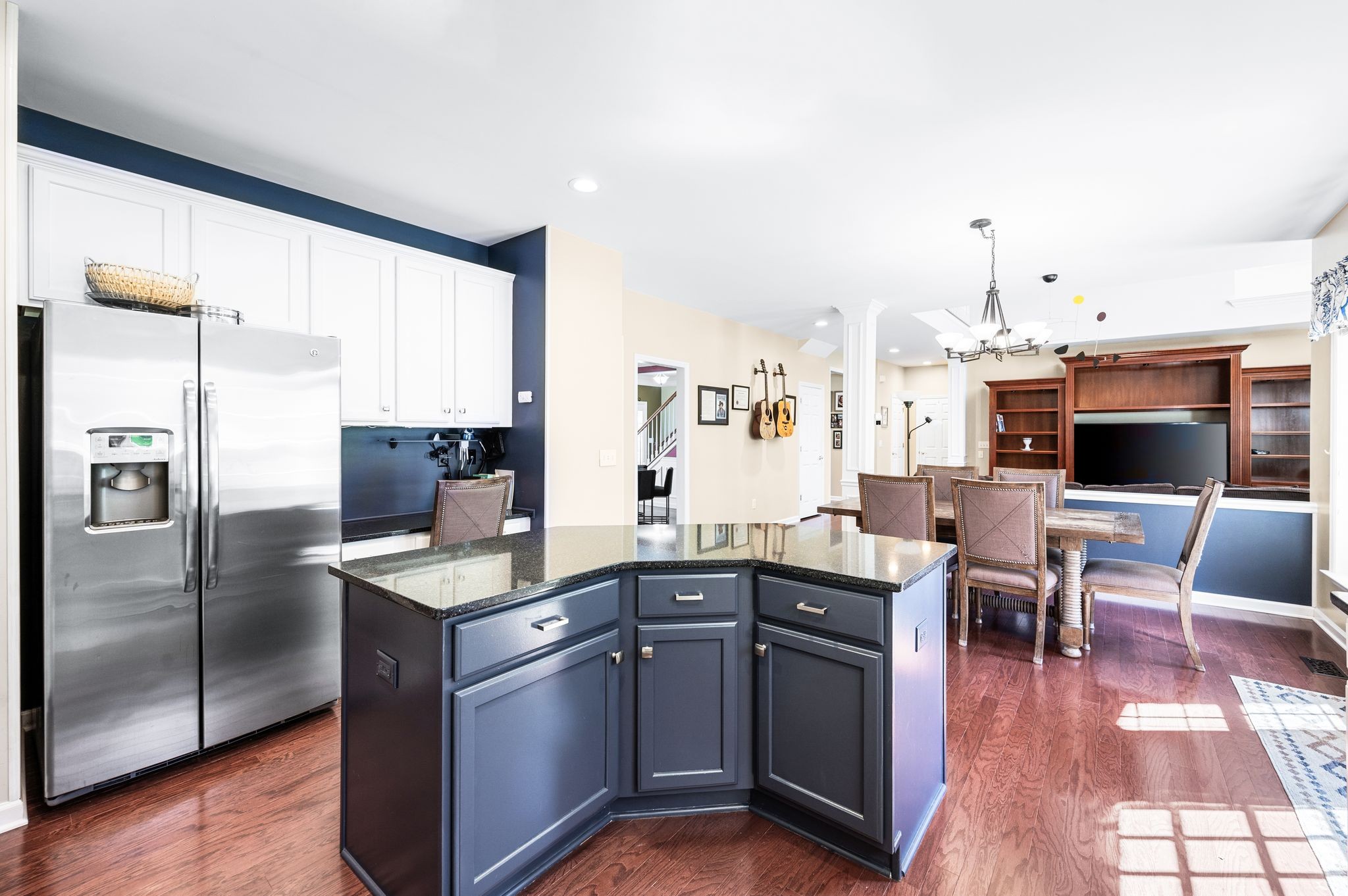 1069 Walnut Bend Lane