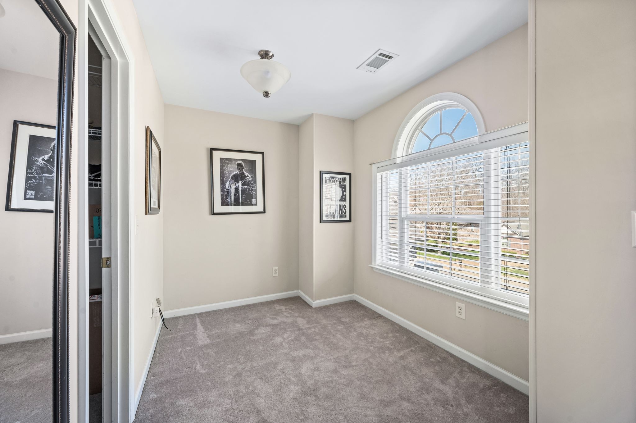 1069 Walnut Bend Lane