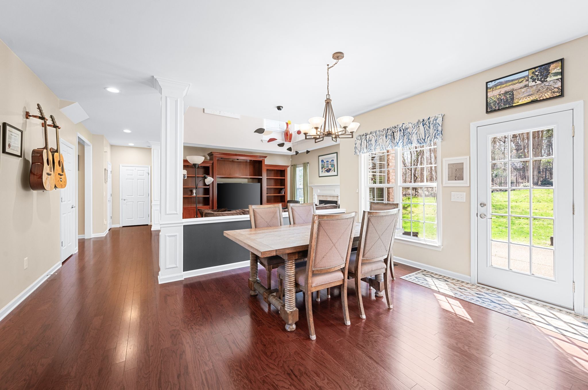 1069 Walnut Bend Lane