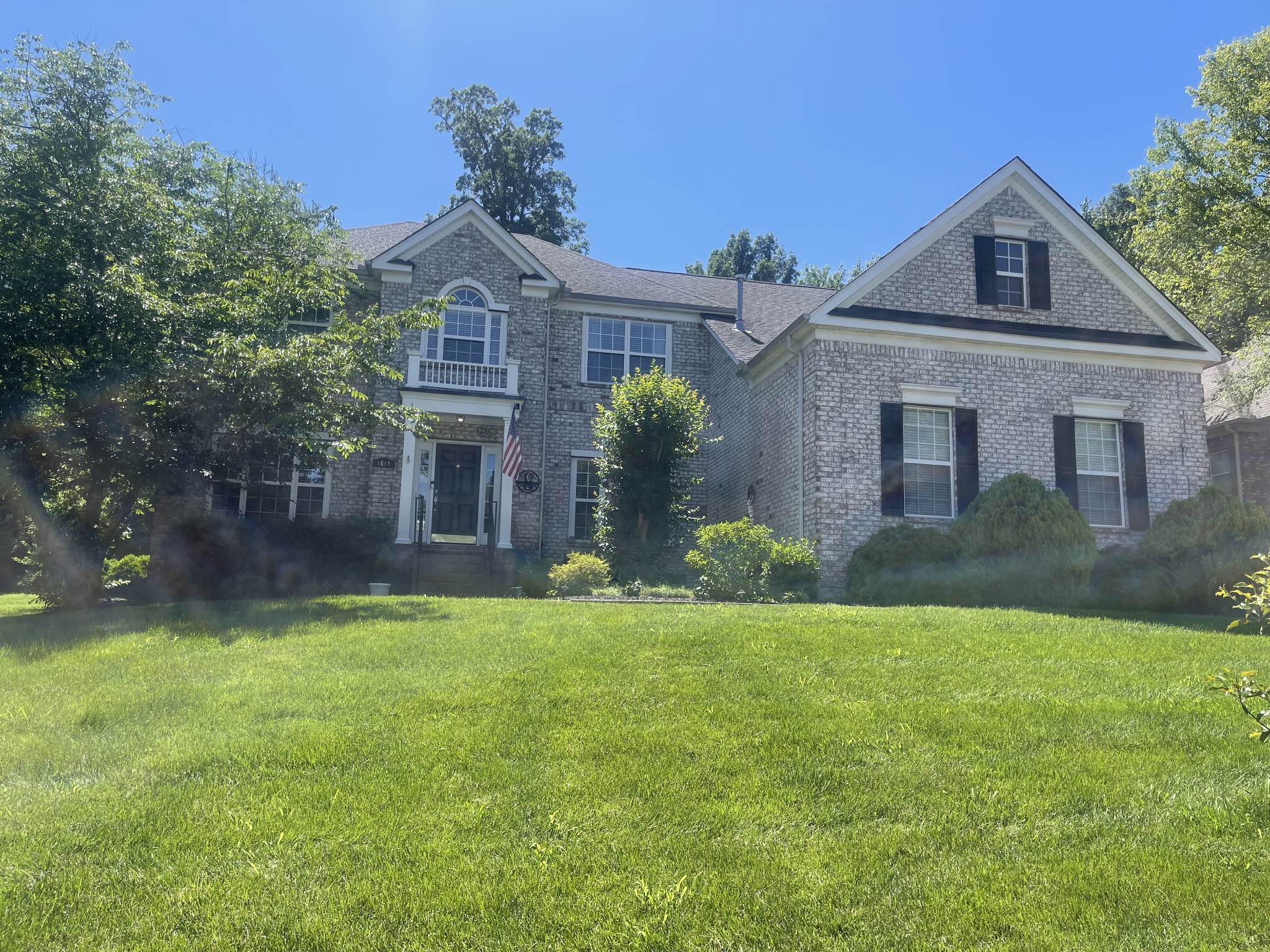 1069 Walnut Bend Lane