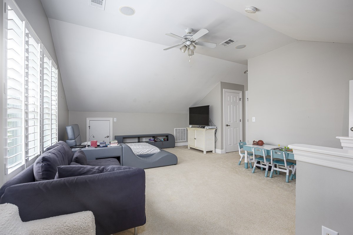 960 Caldwell Ln