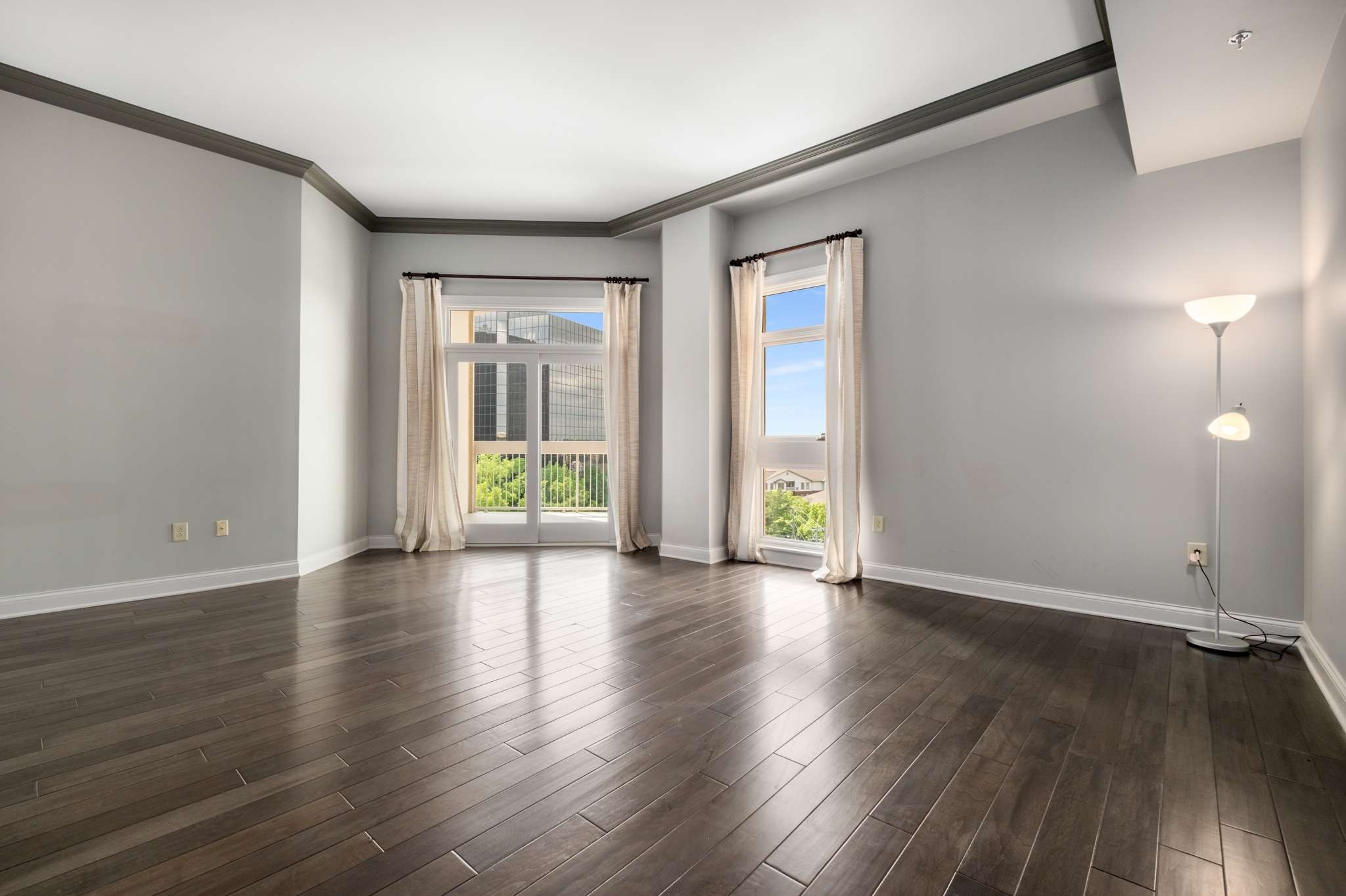 110 31st Ave, N Unit: 1004