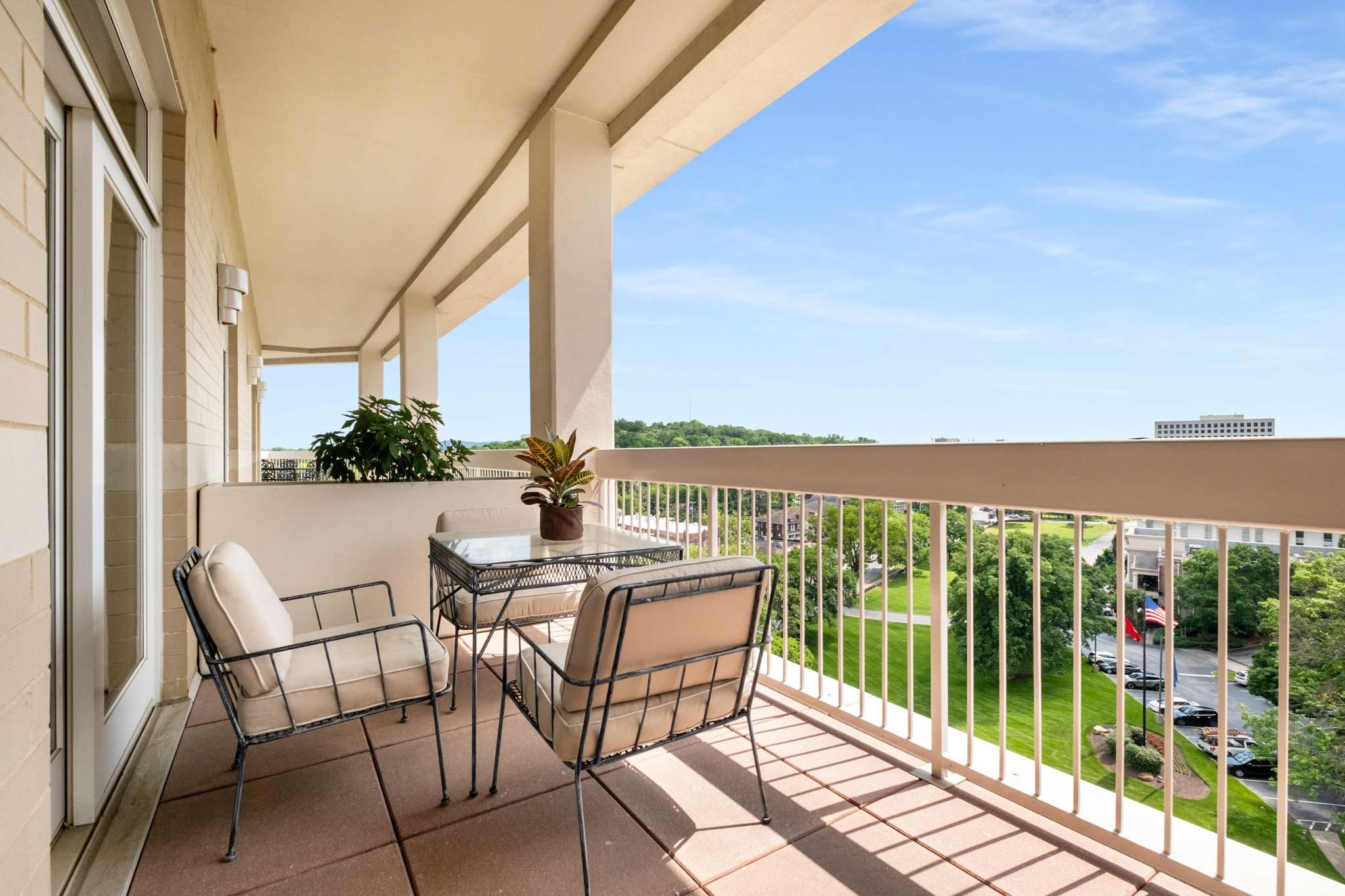 110 31st Ave, N Unit: 1004