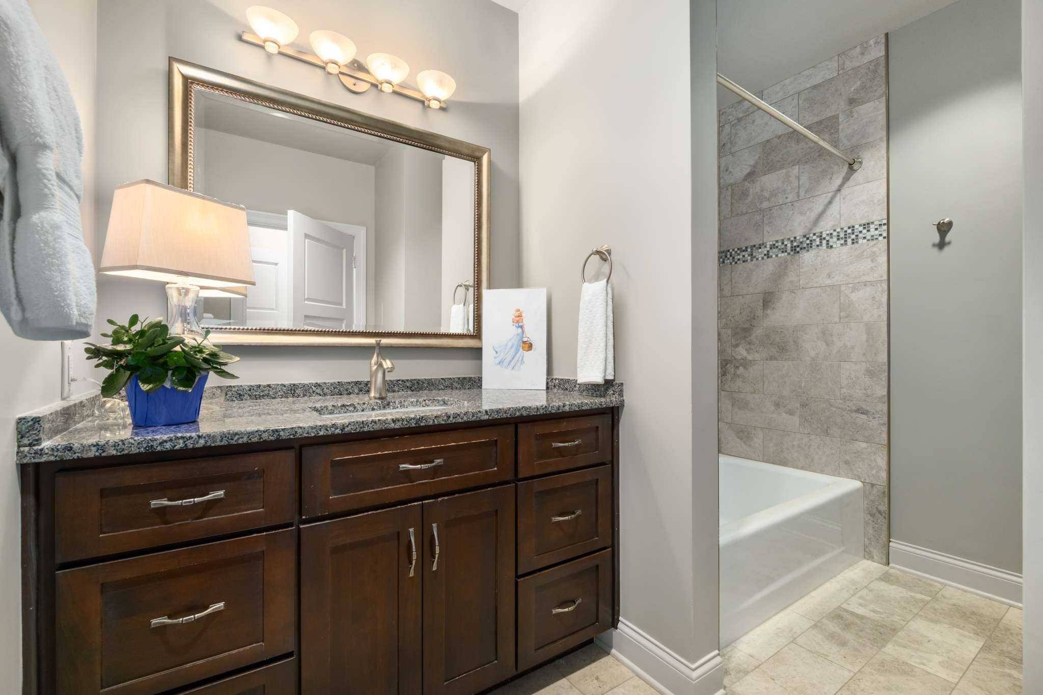110 31st Ave, N Unit: 1004