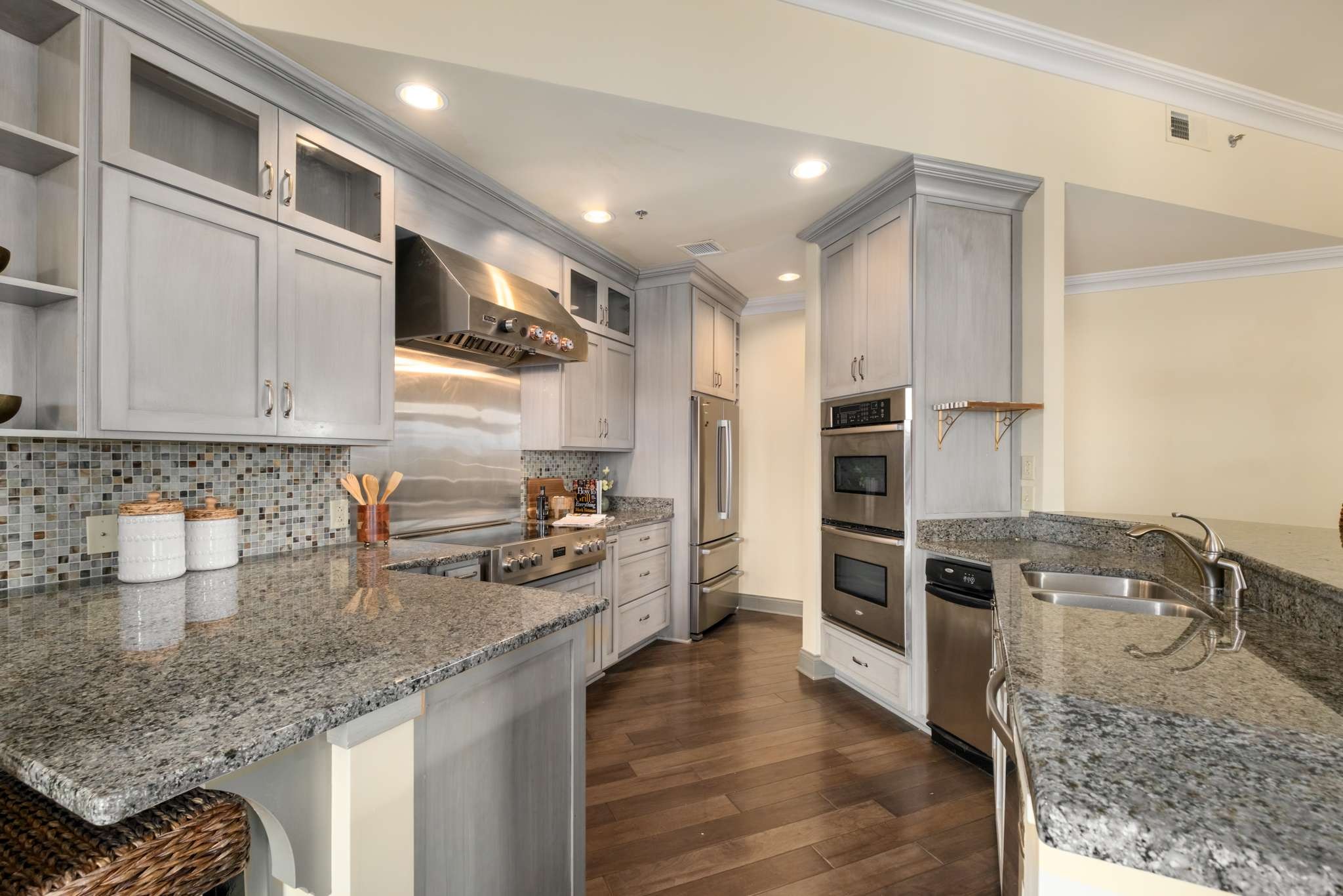 110 31st Ave, N Unit: 1004