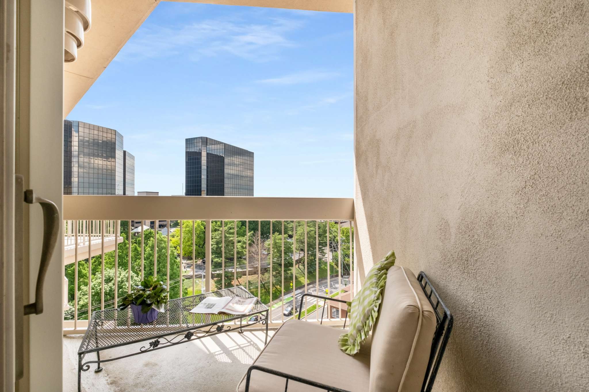 110 31st Ave, N Unit: 1004
