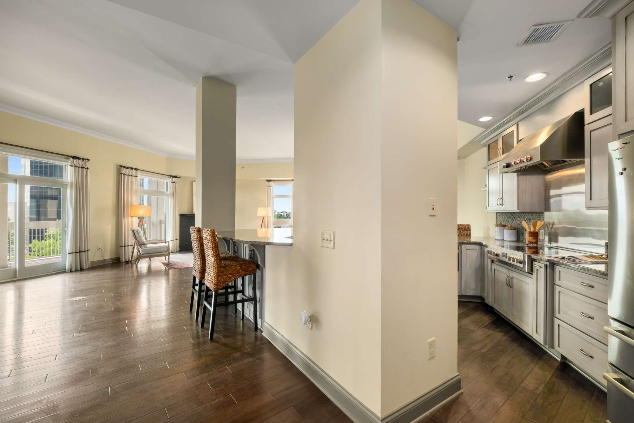 110 31st Ave, N Unit: 1004