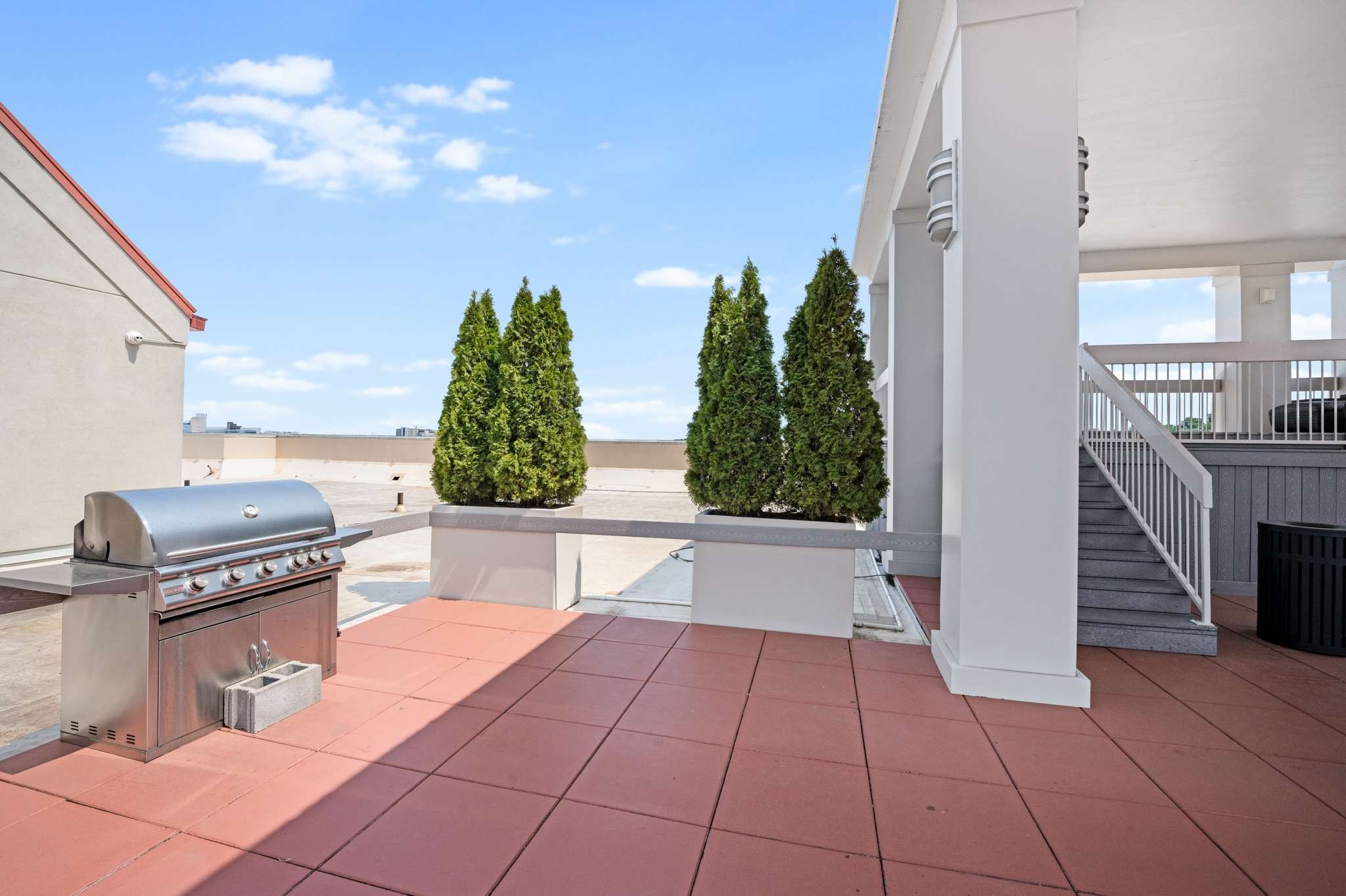 110 31st Ave, N Unit: 1004
