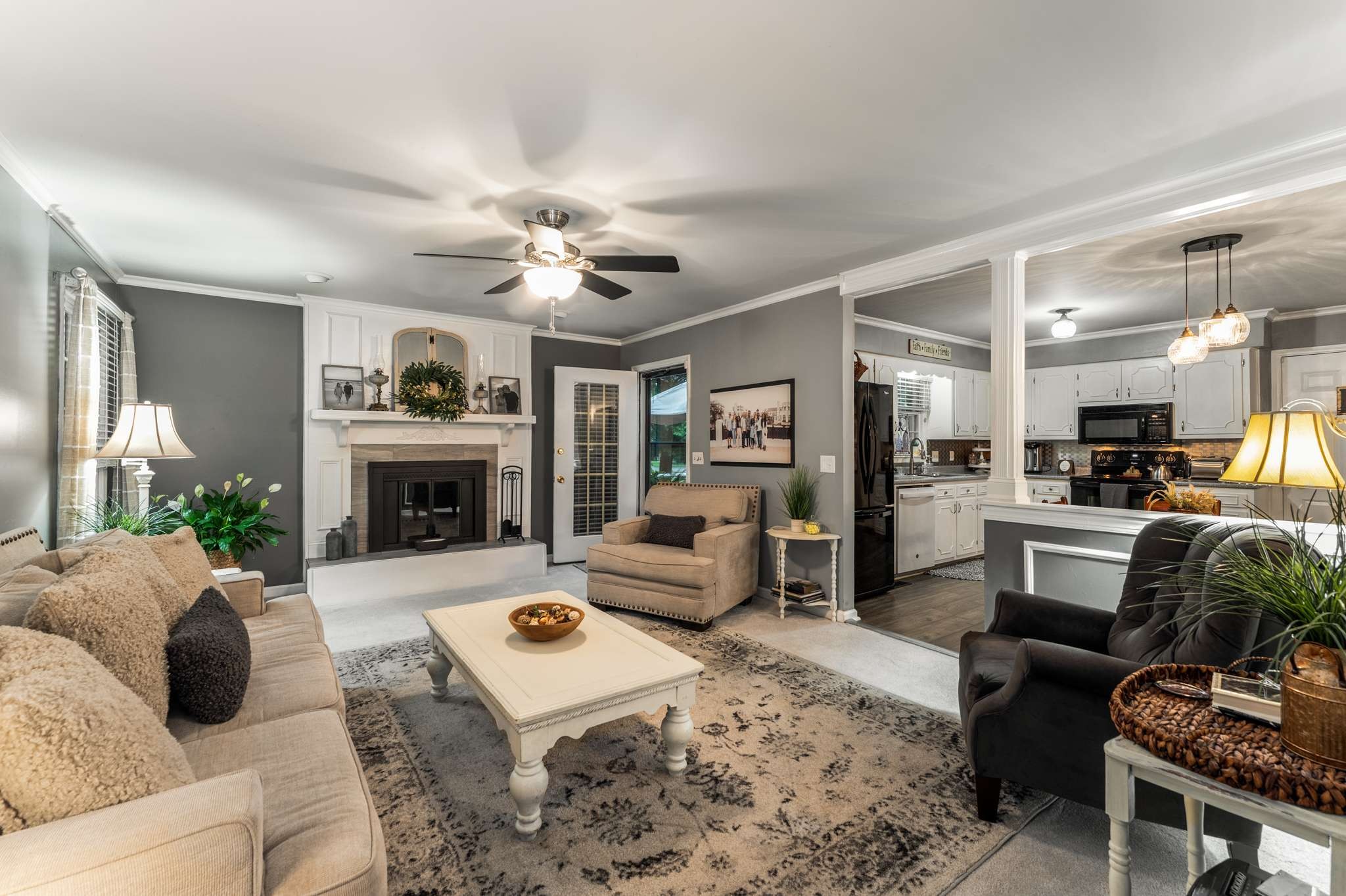 513 Rose Cir