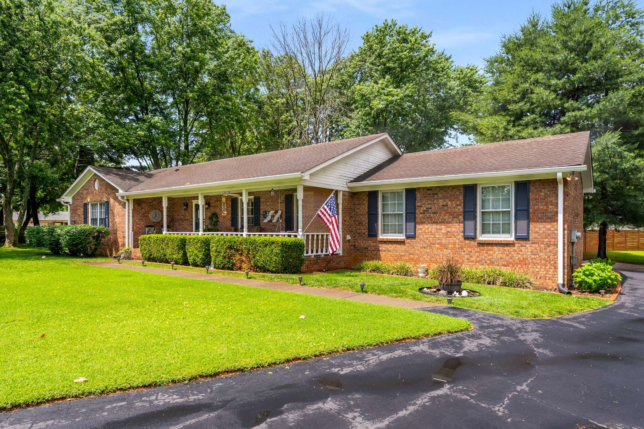 513 Rose Cir