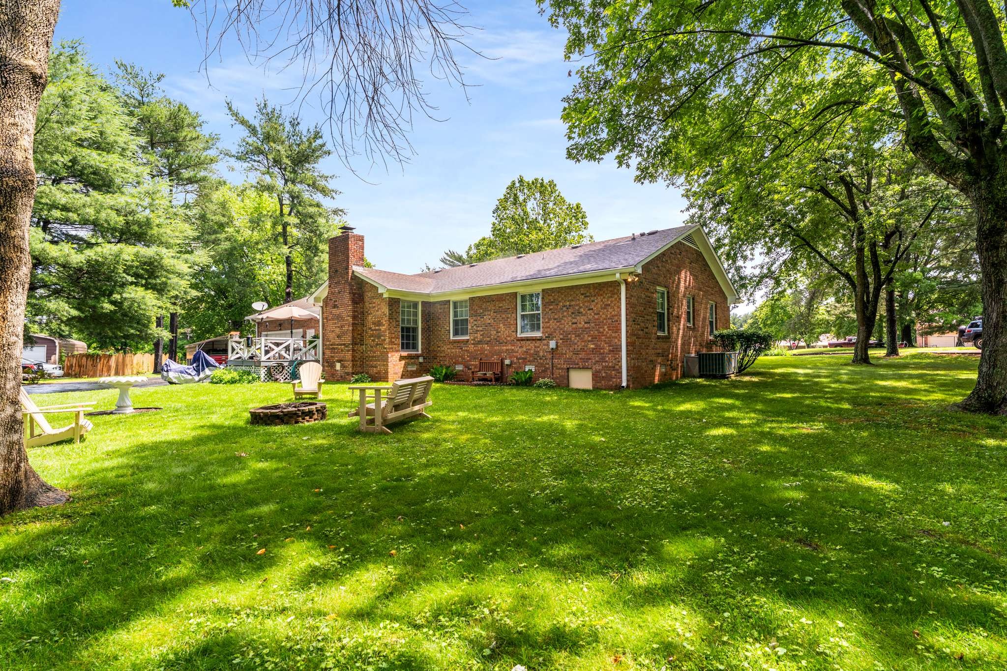 513 Rose Cir