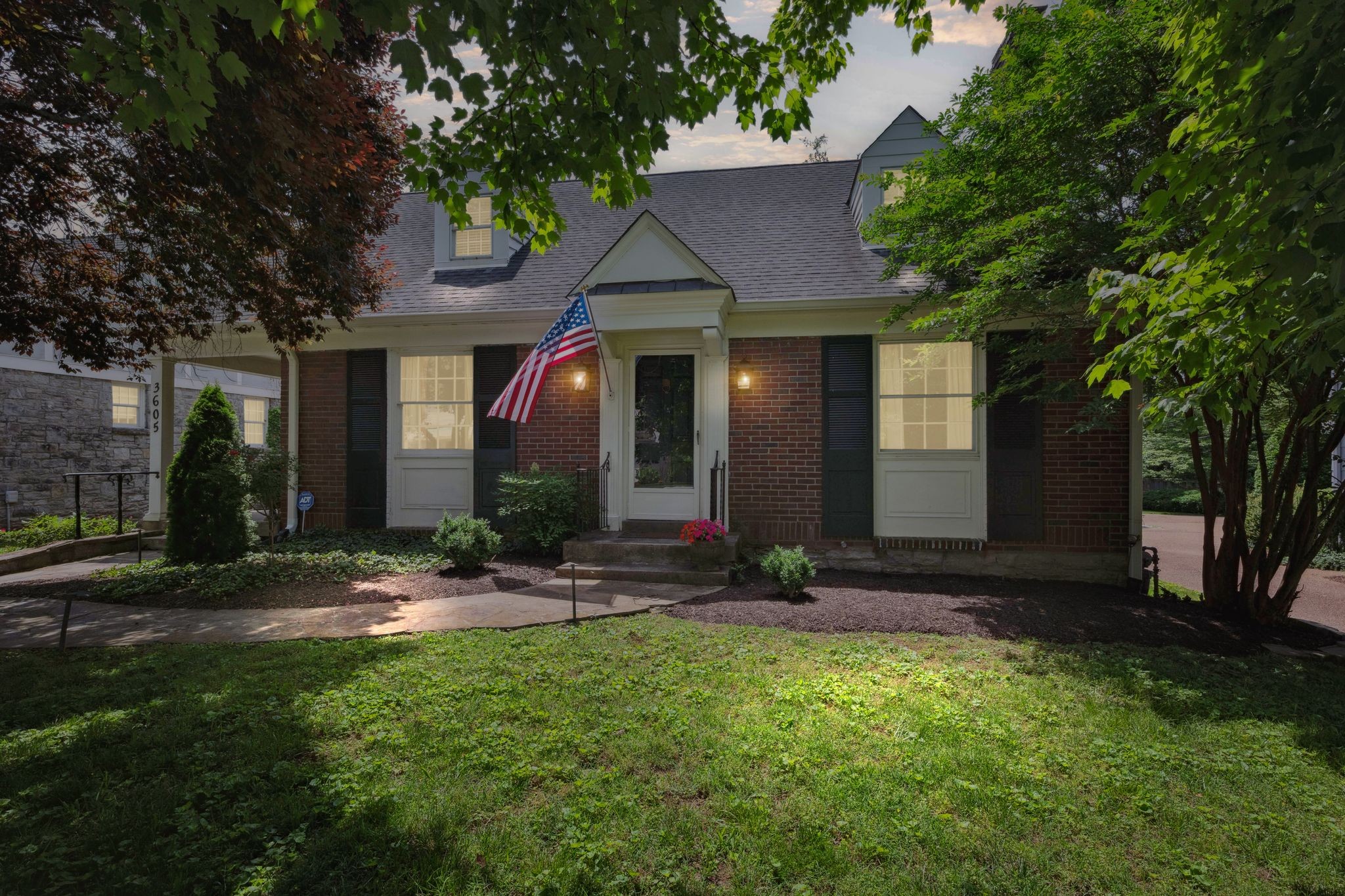3605 Meadow Dr