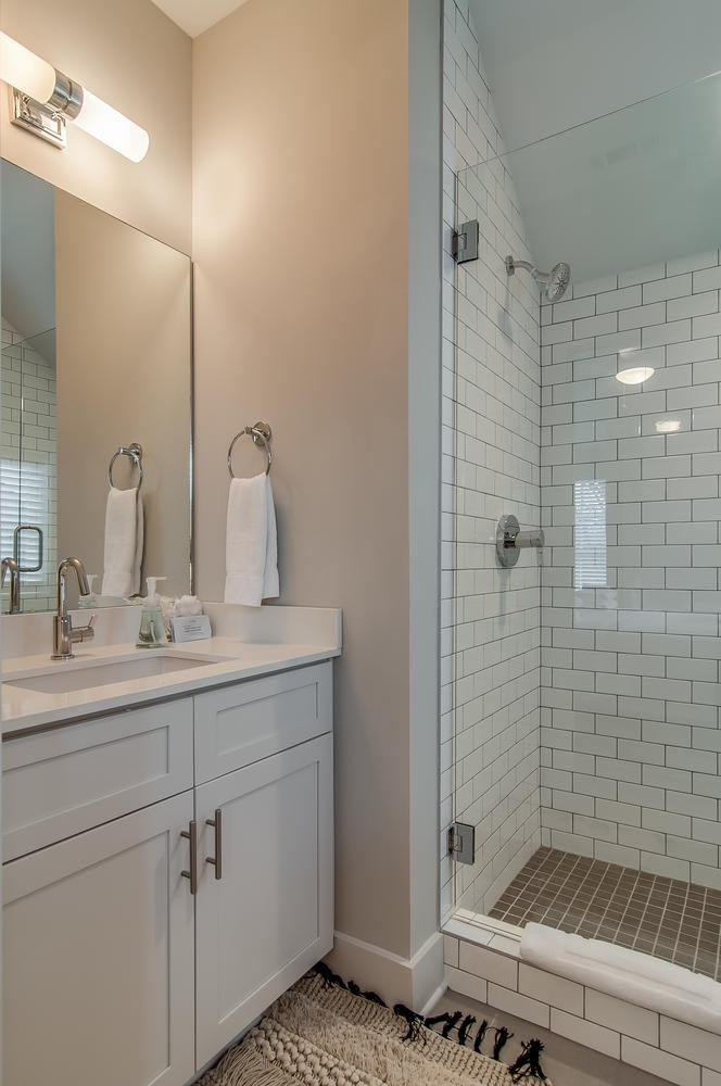 2021 Beech Avenue Unit: 5