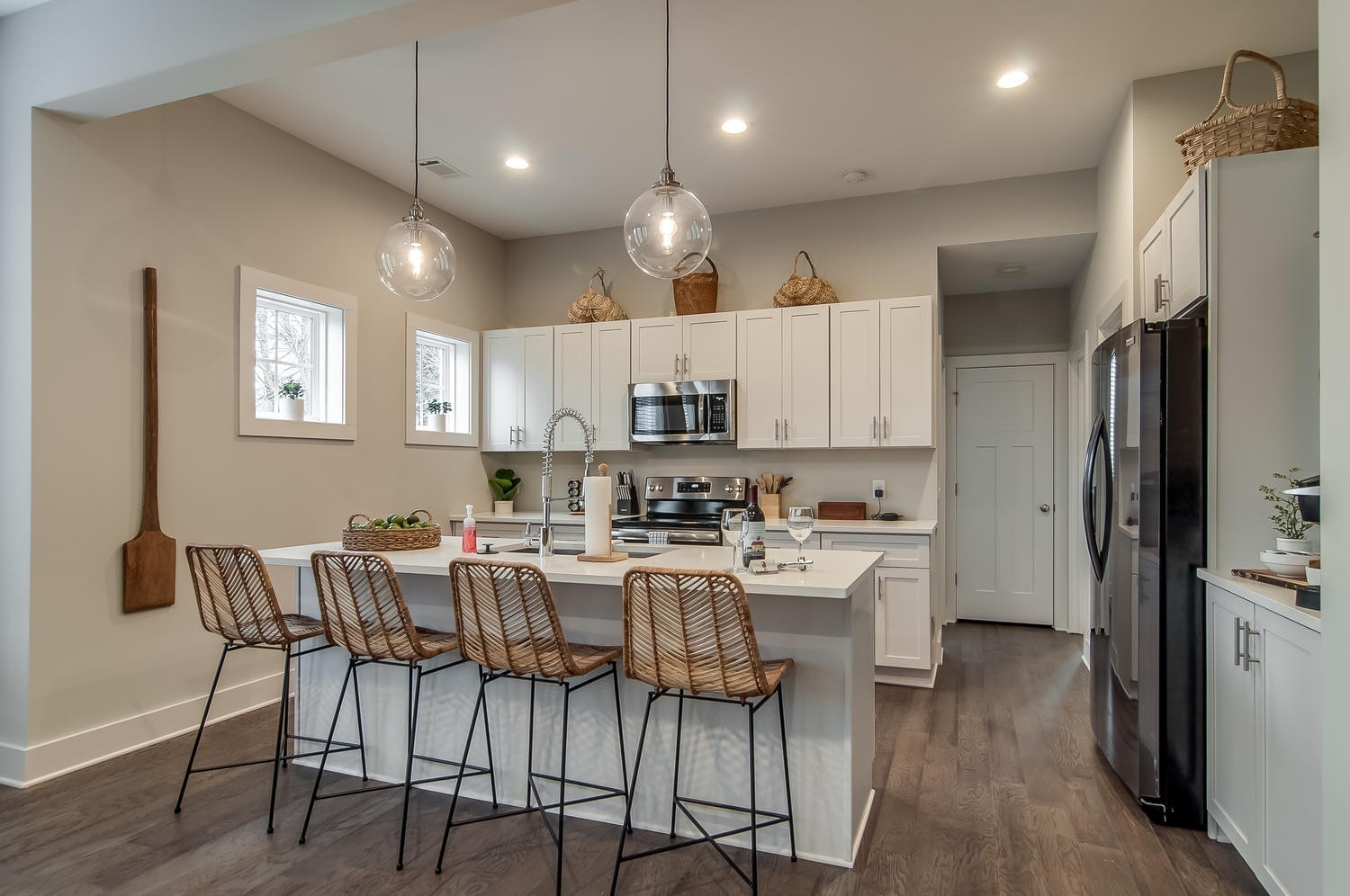 2021 Beech Avenue Unit: 5