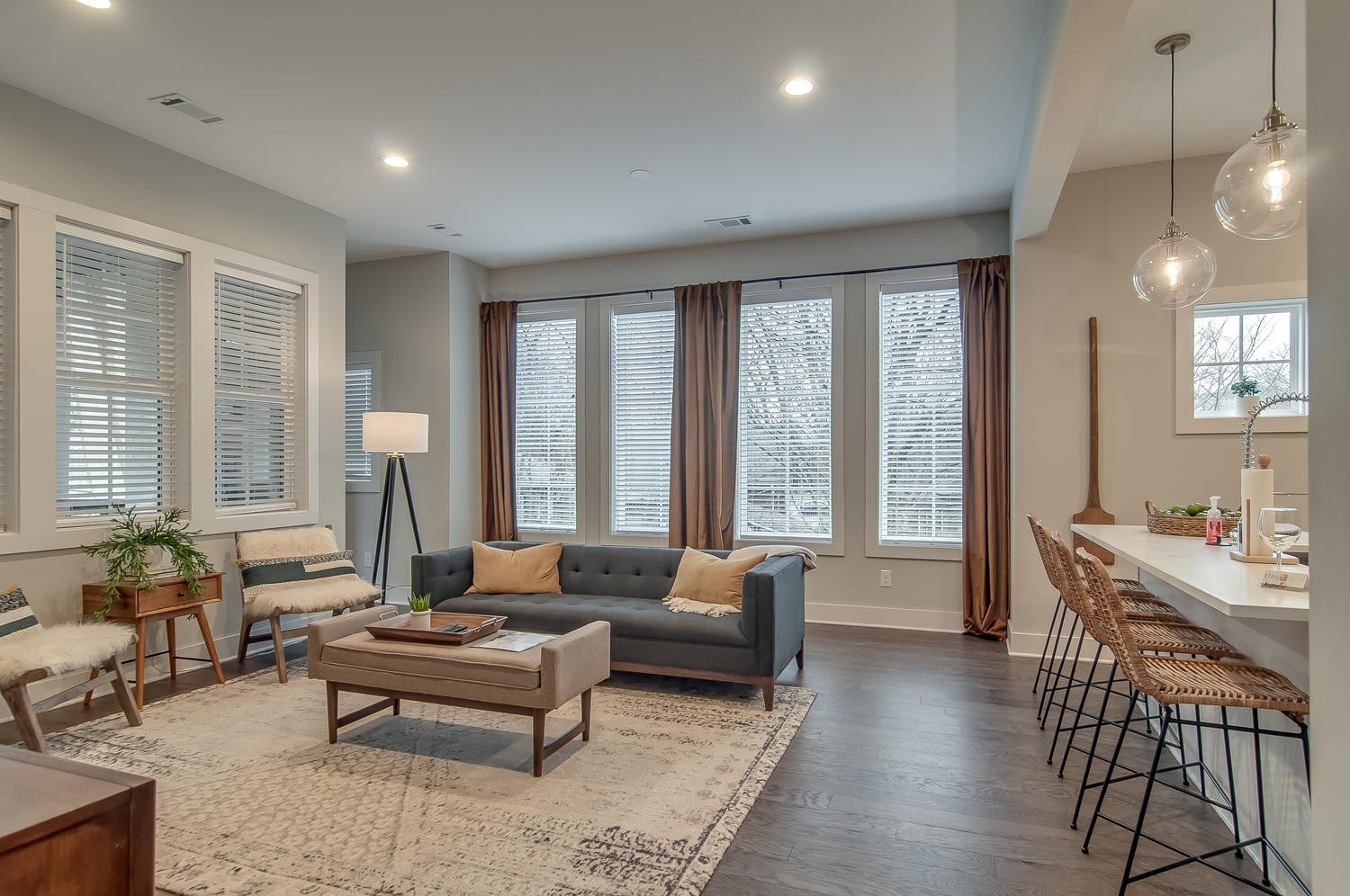 2021 Beech Avenue Unit: 5