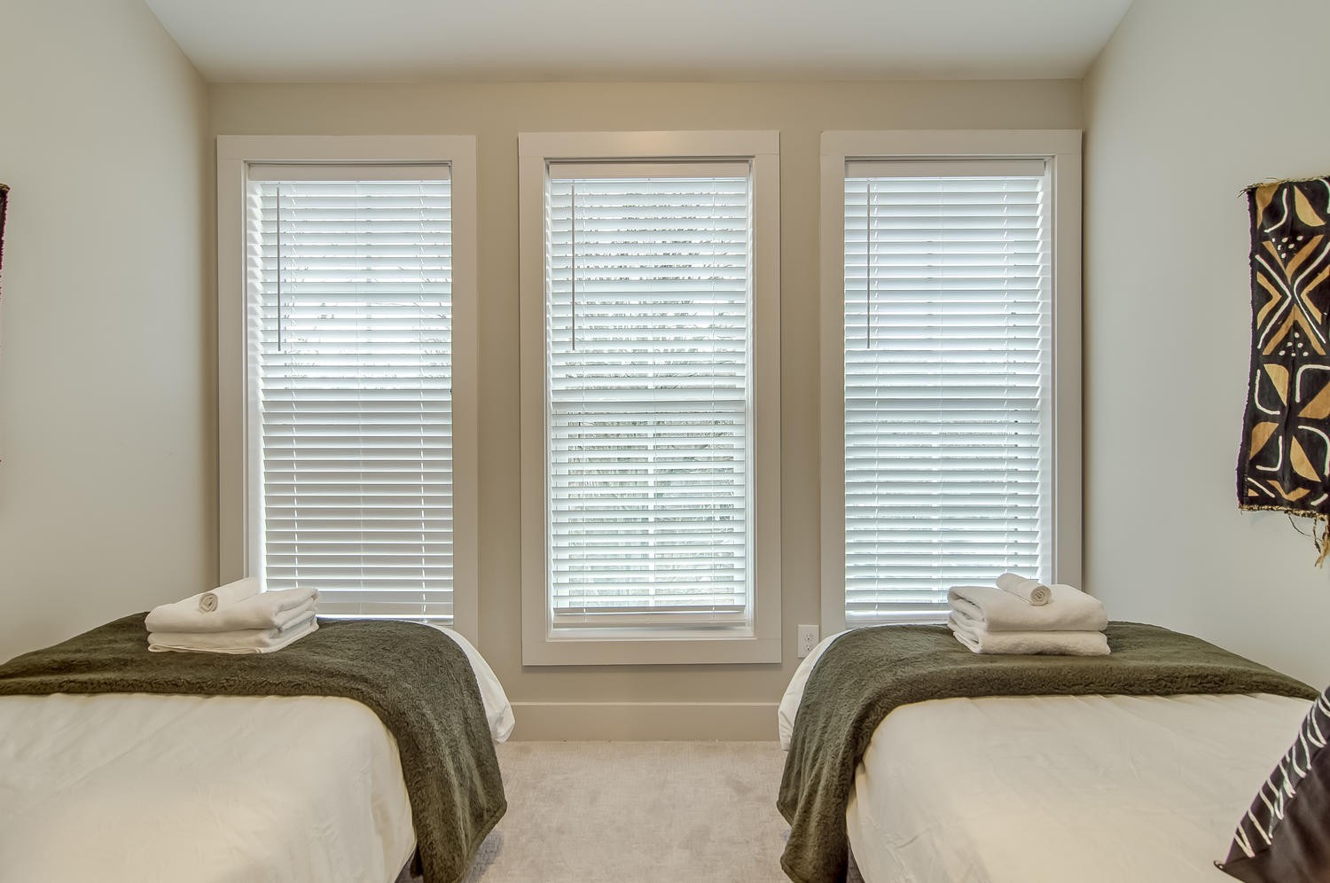 2021 Beech Avenue Unit: 5