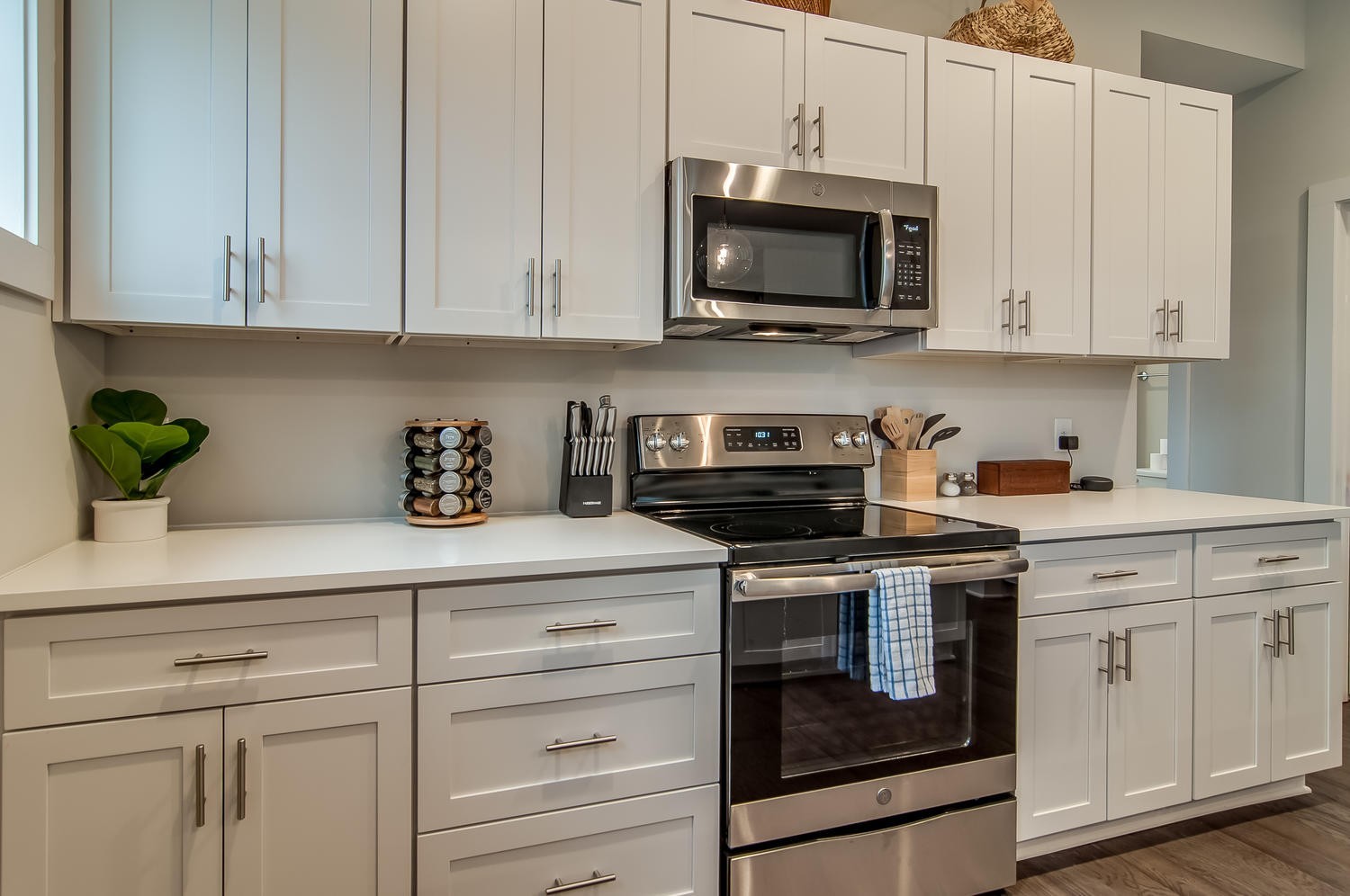 2021 Beech Avenue Unit: 5