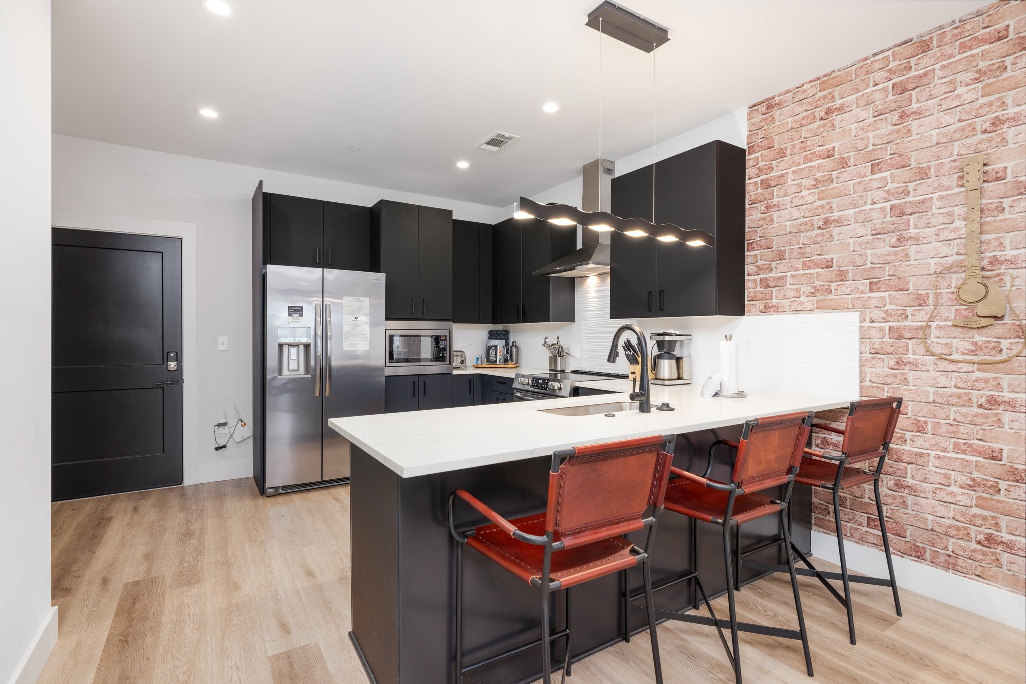 303 31st Ave, N Unit: 305
