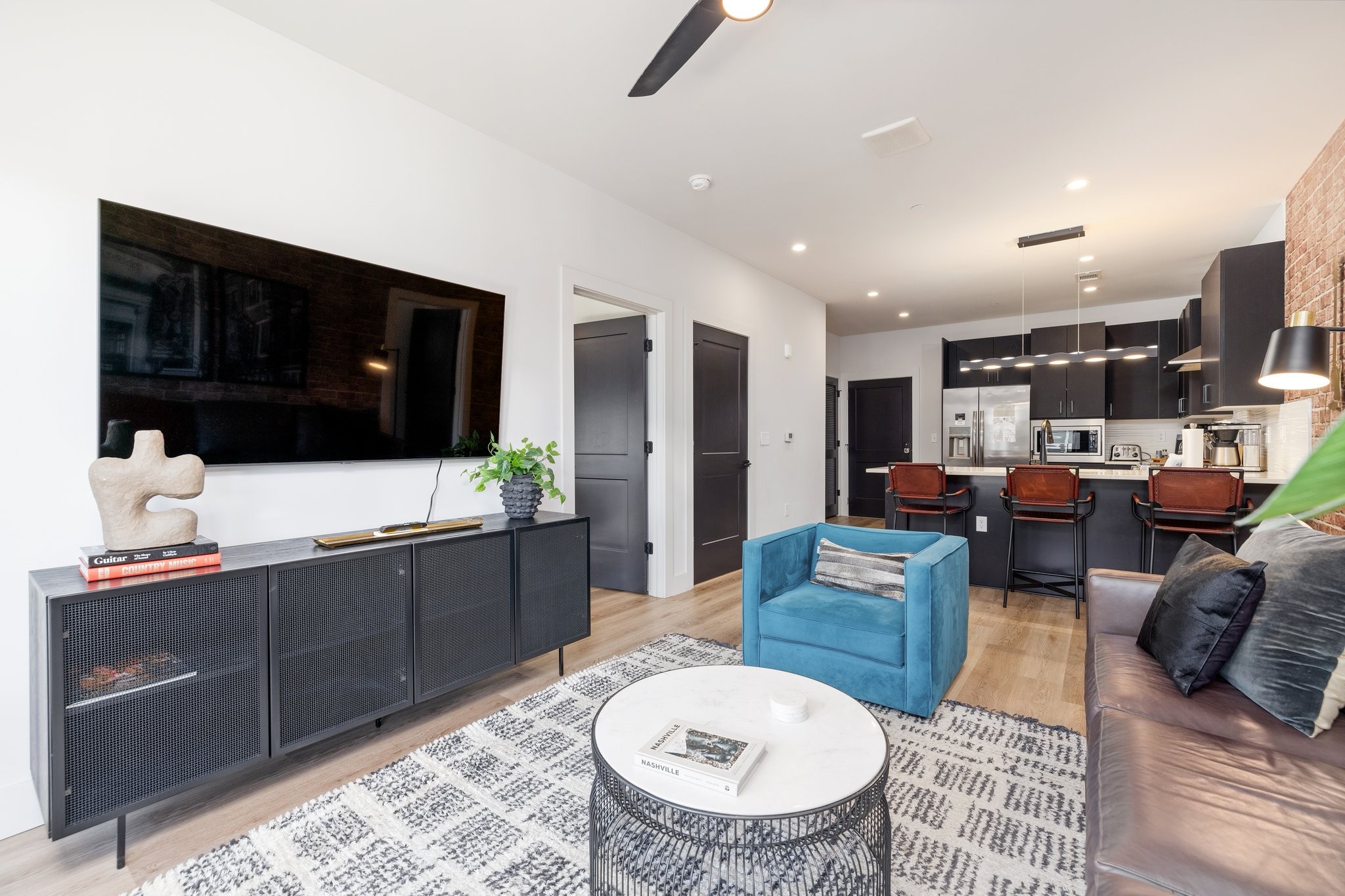 303 31st Ave, N Unit: 305