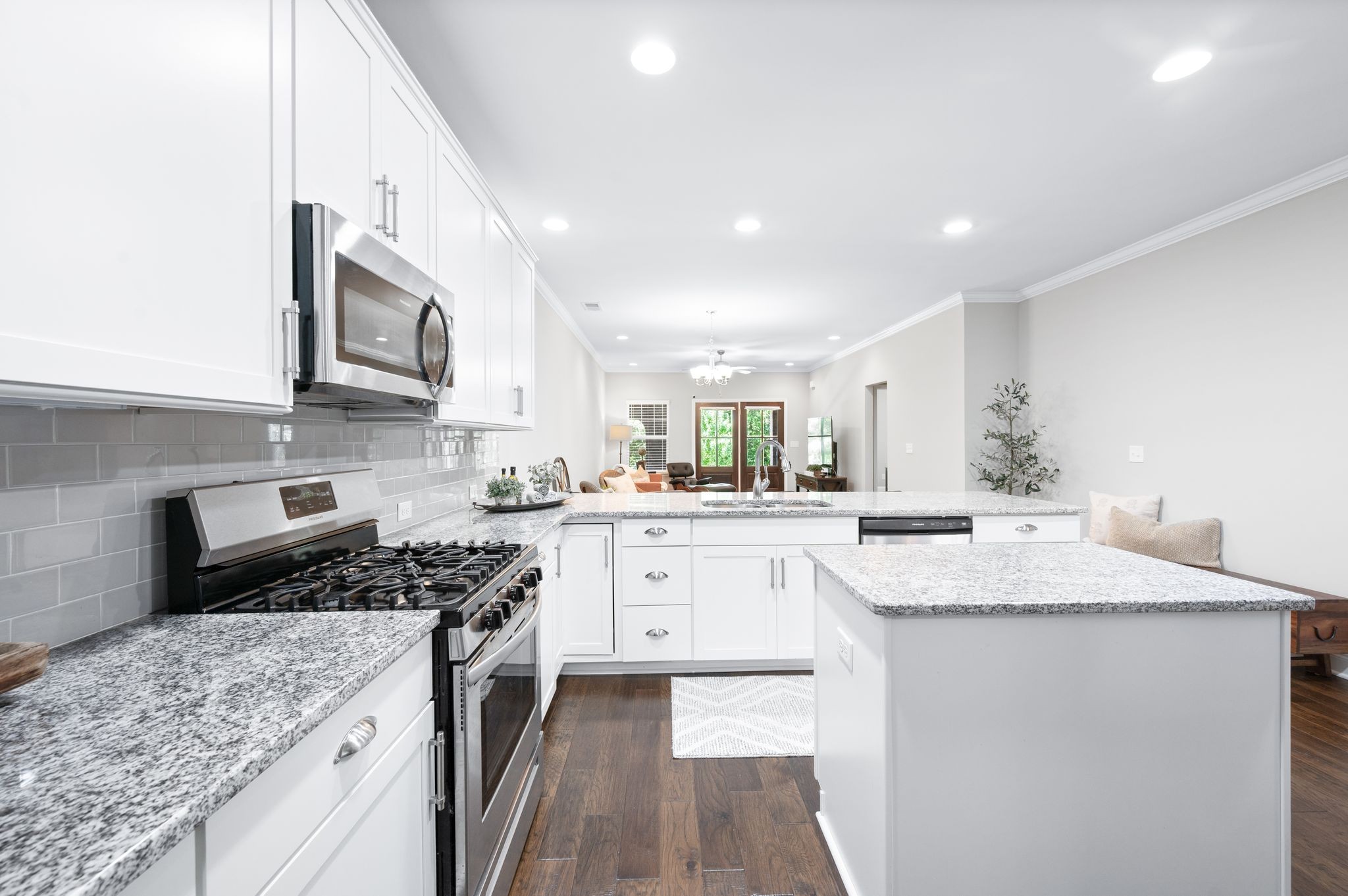 3023 Moultrie Cir