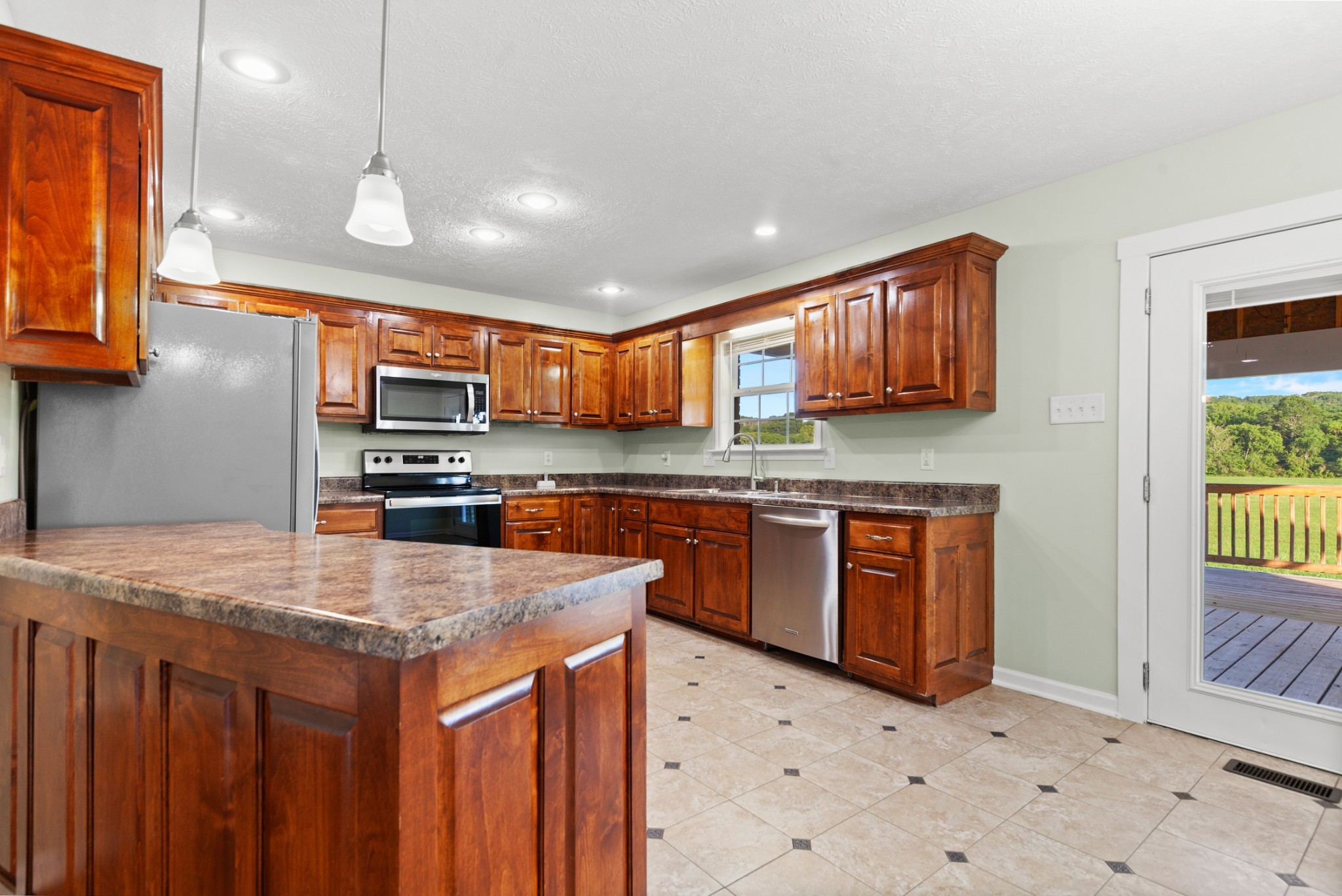 2580 Cornersville Rd