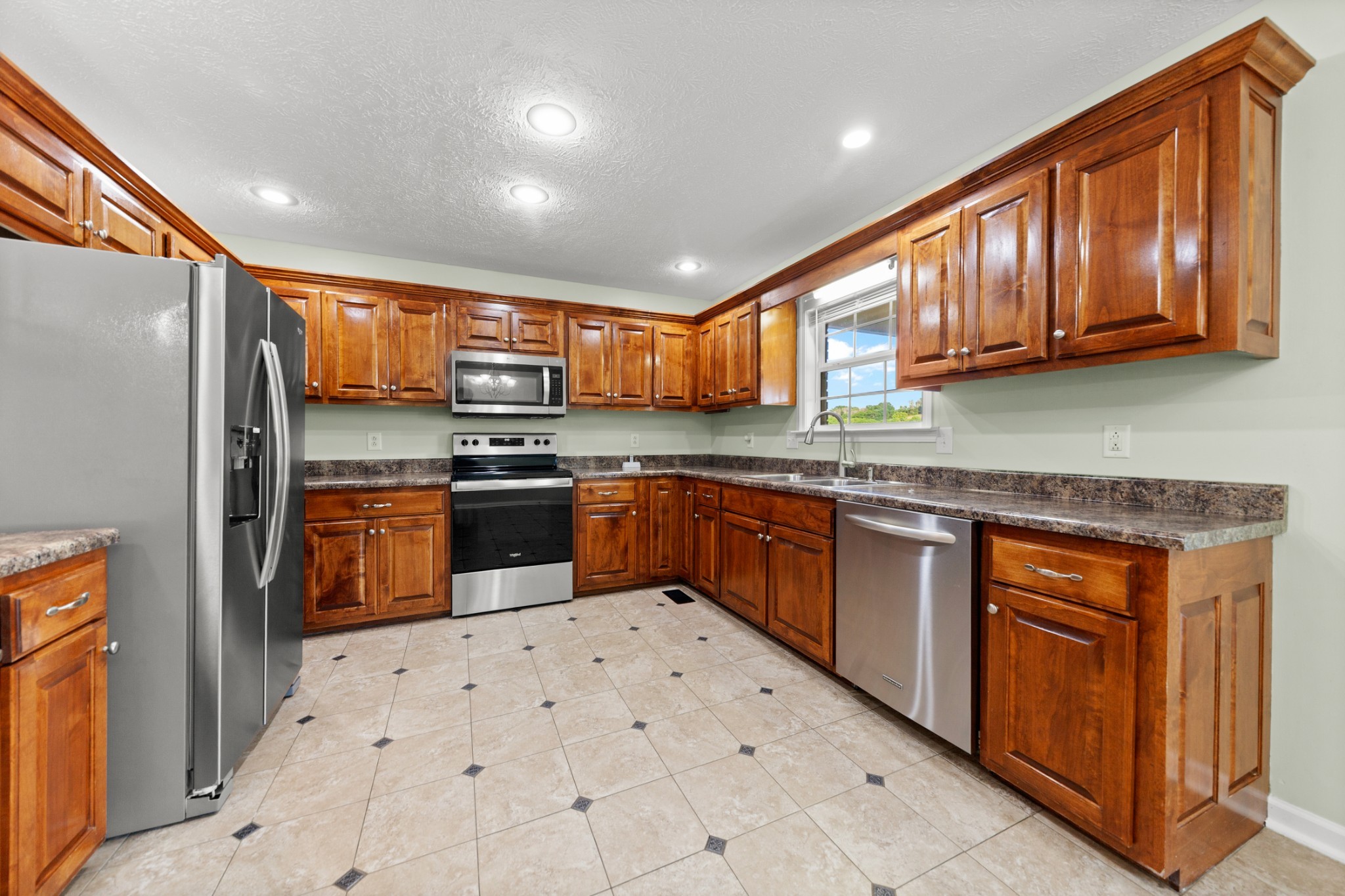 2580 Cornersville Rd