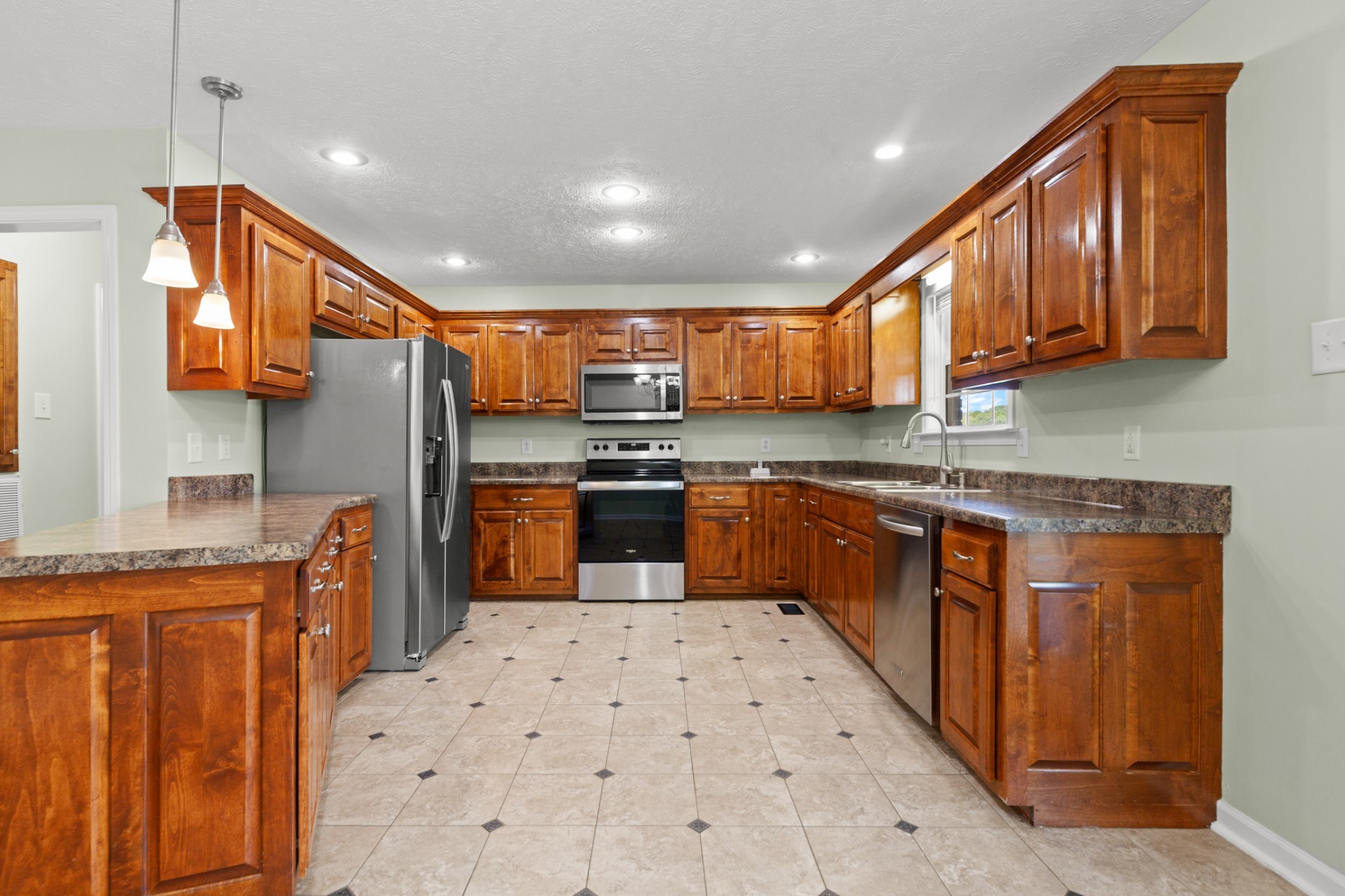 2580 Cornersville Rd