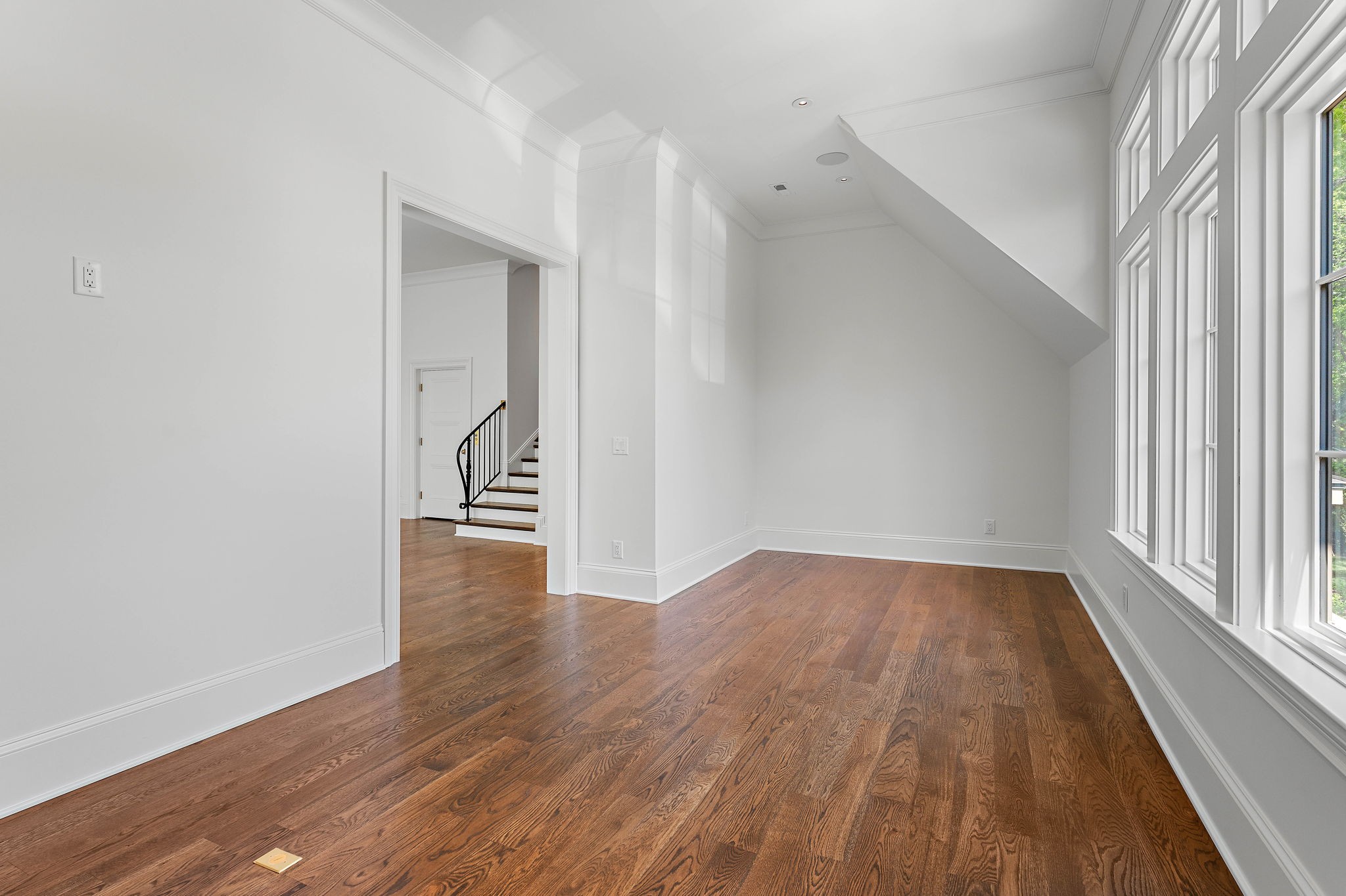 705 Darden Pl