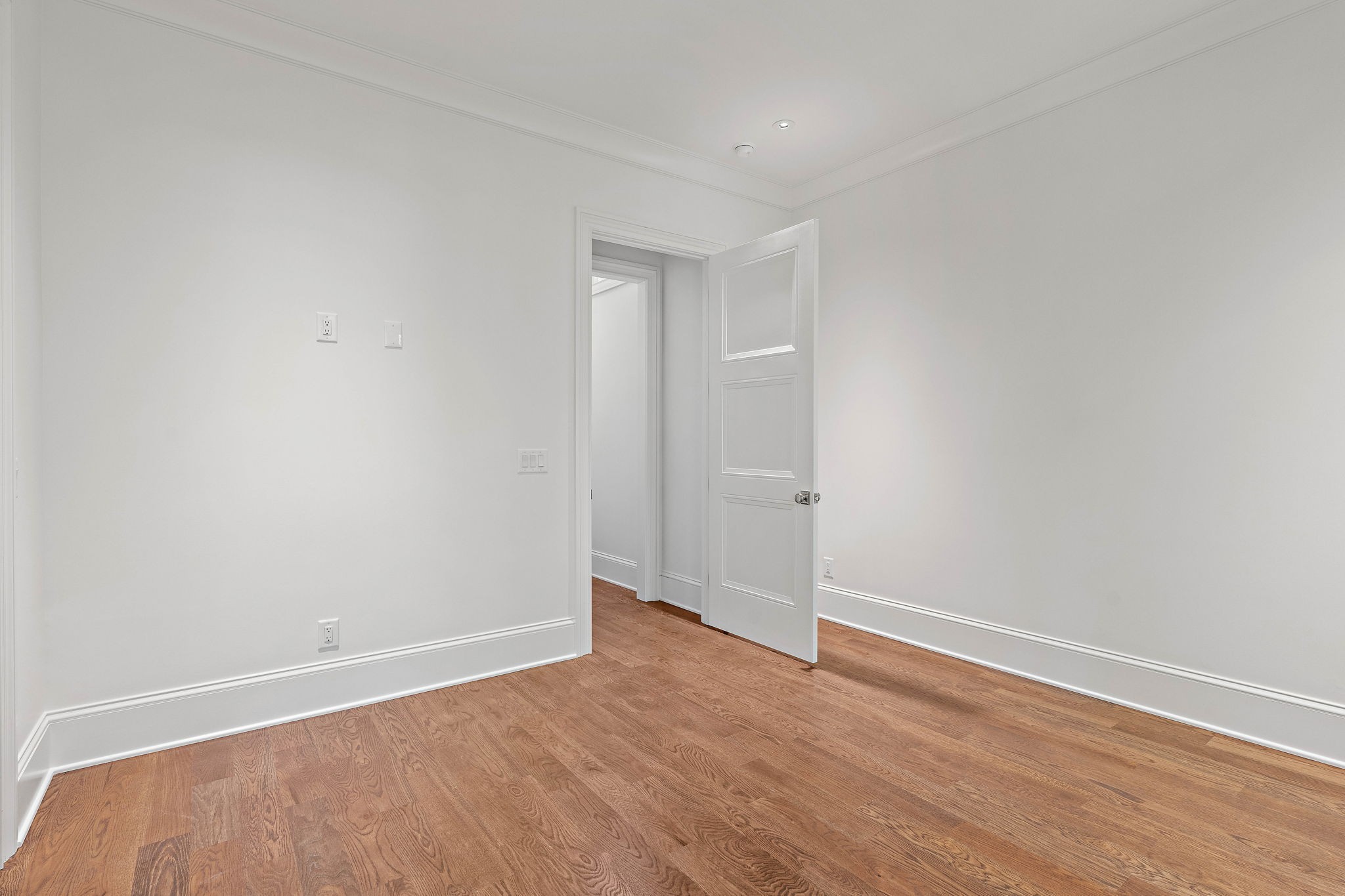 705 Darden Pl