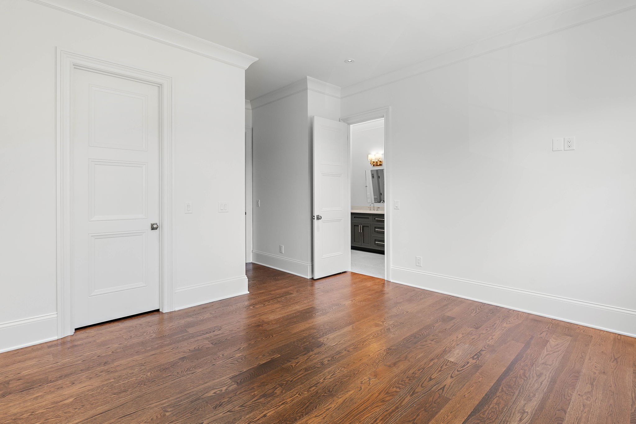 705 Darden Pl