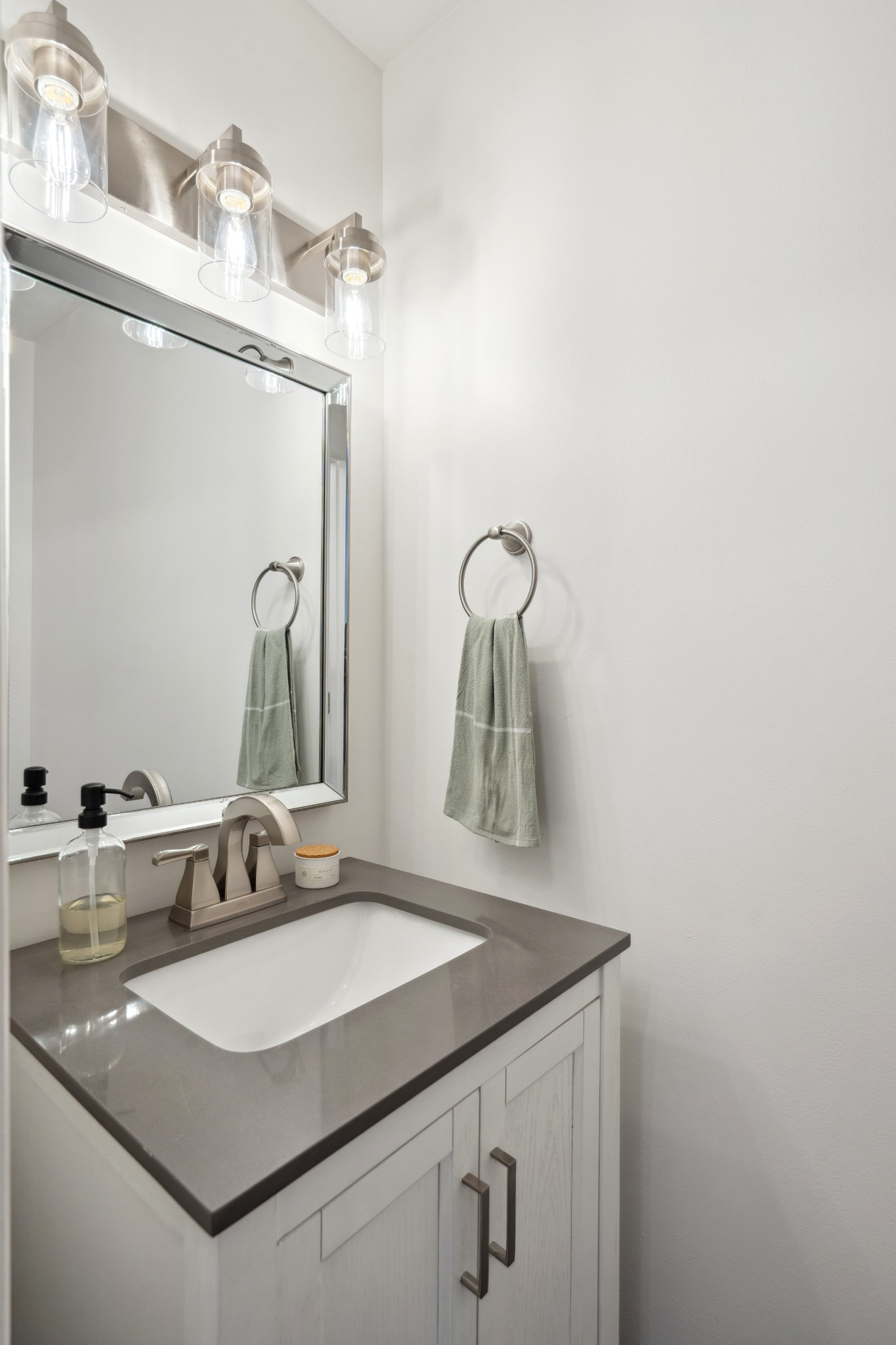 488 Huntington Ridge Dr