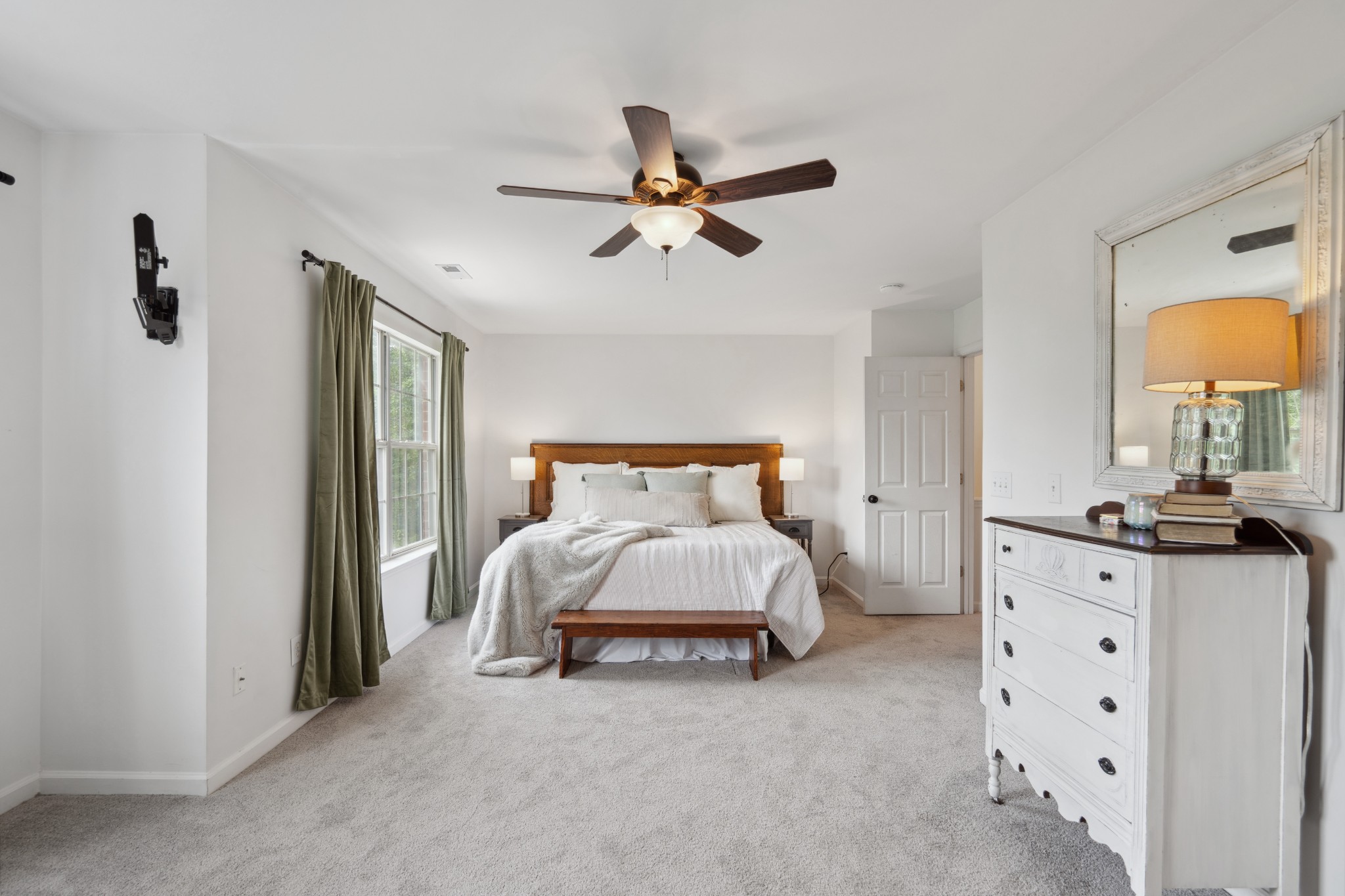 488 Huntington Ridge Dr