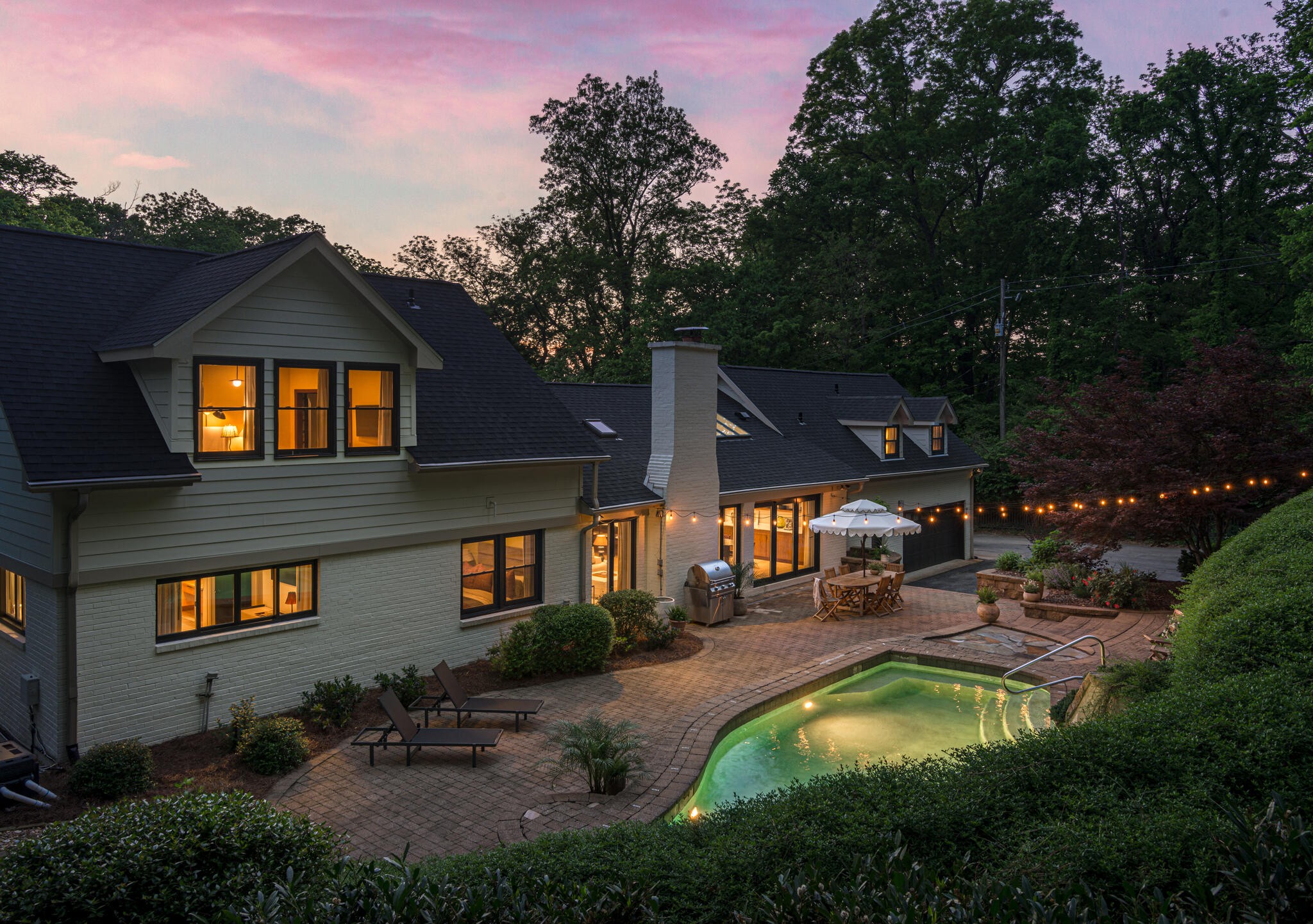 2300 Chickering Ln