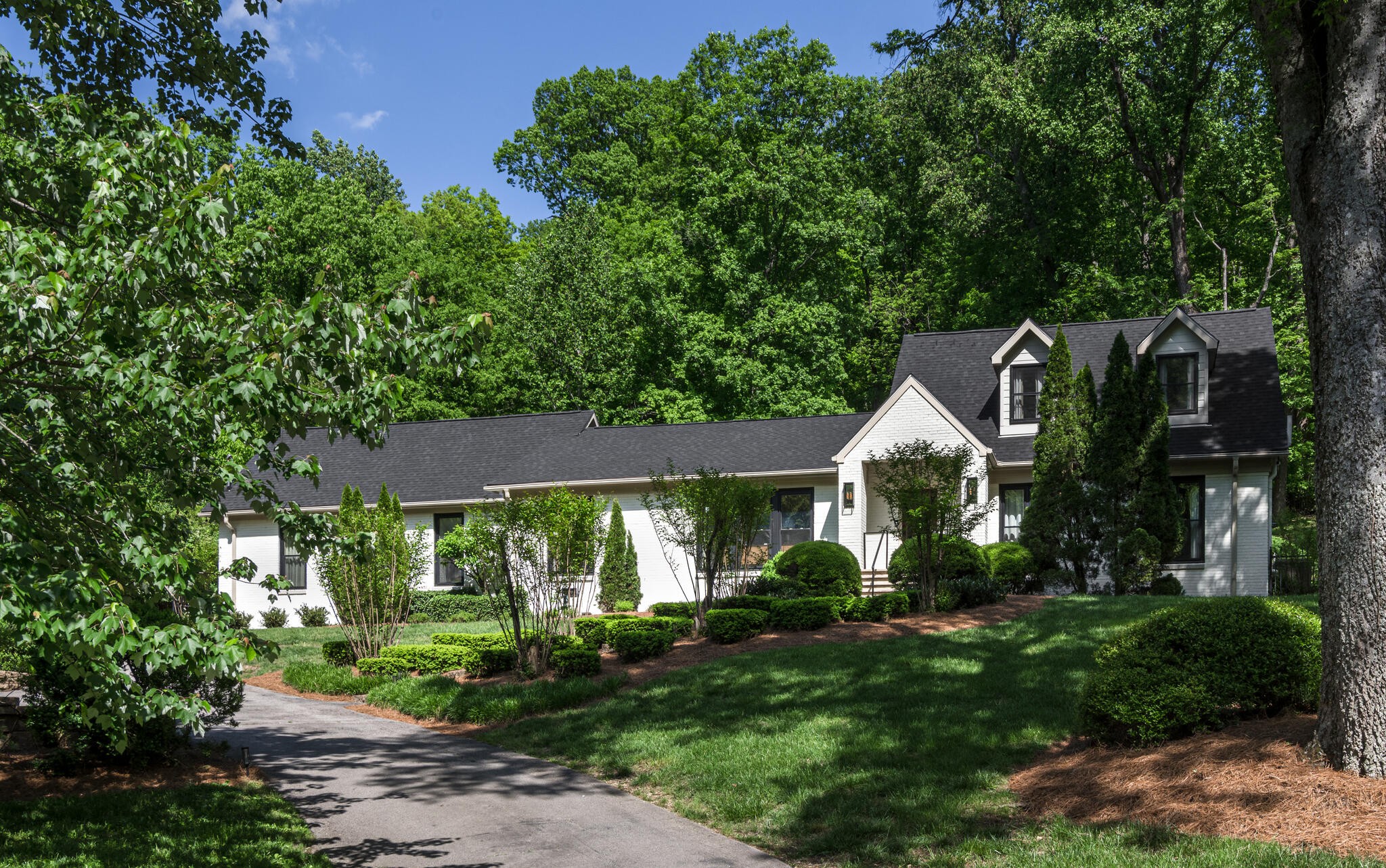2300 Chickering Ln