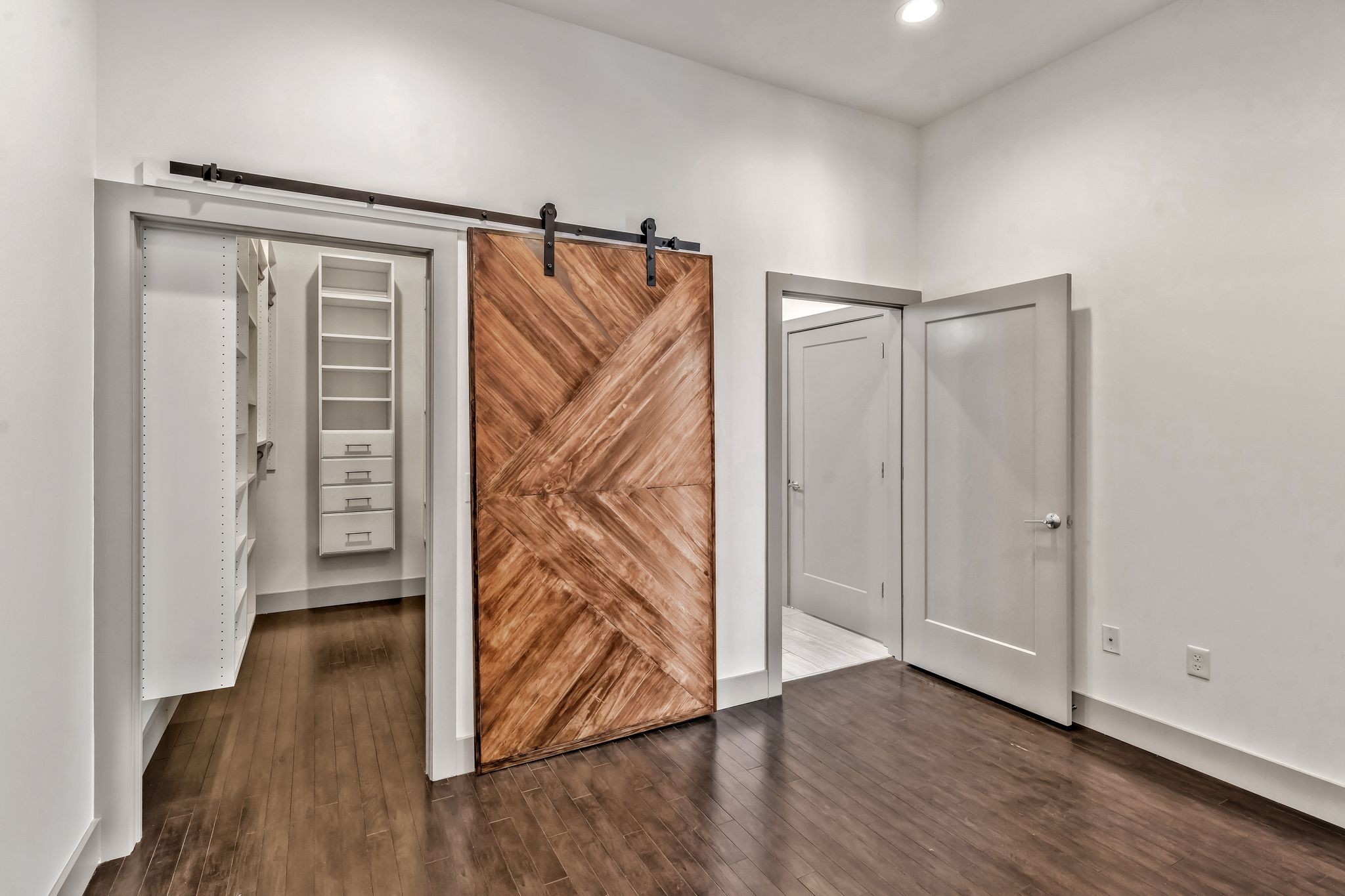 2407 8th Ave, S Unit: 505