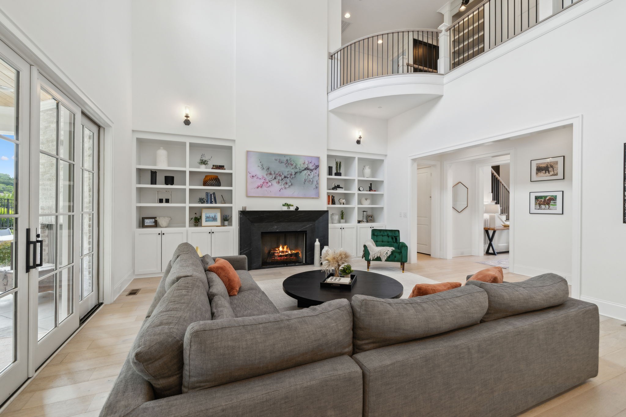 1518 Amesbury Ln