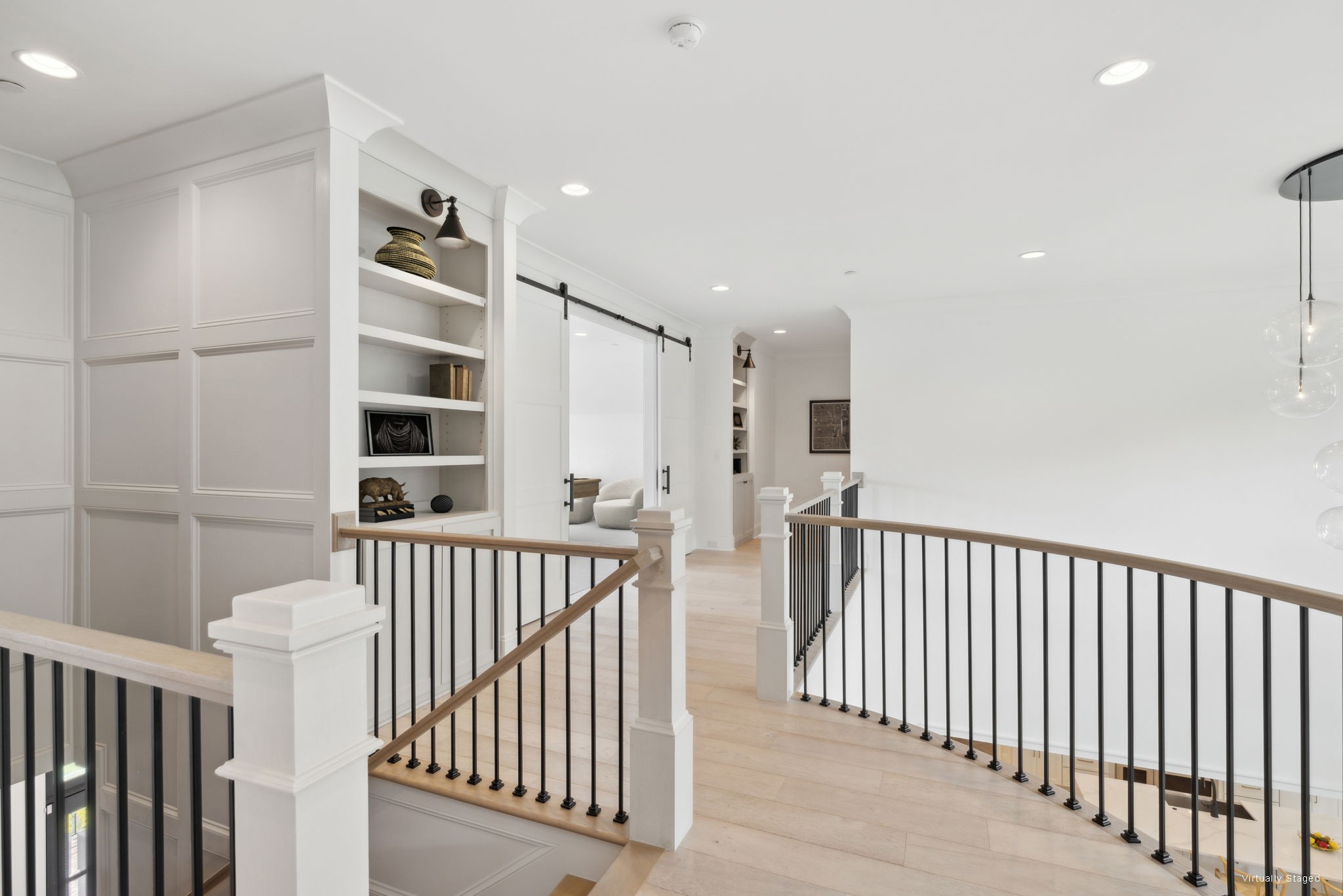 1518 Amesbury Ln