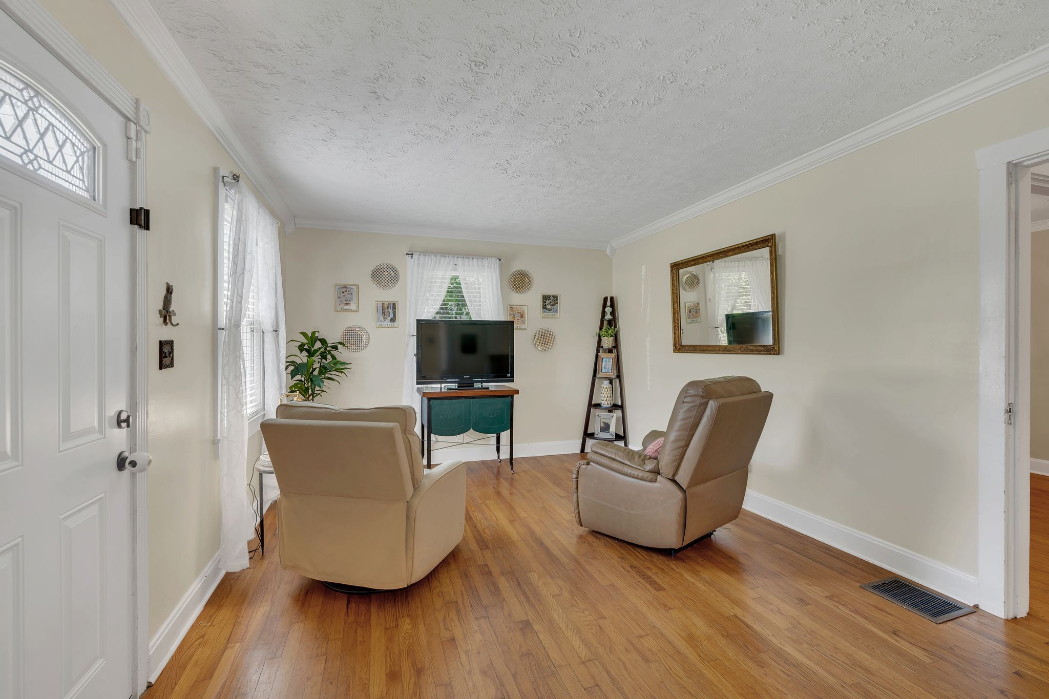 258 Morton Ave