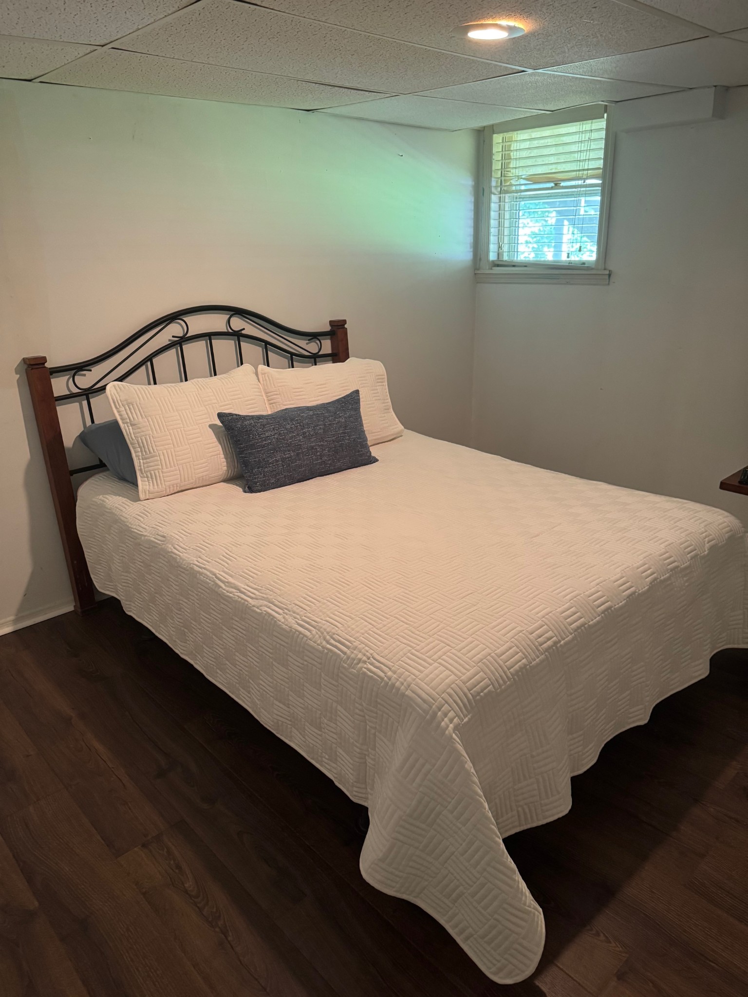 44 Vaughns Gap Rd