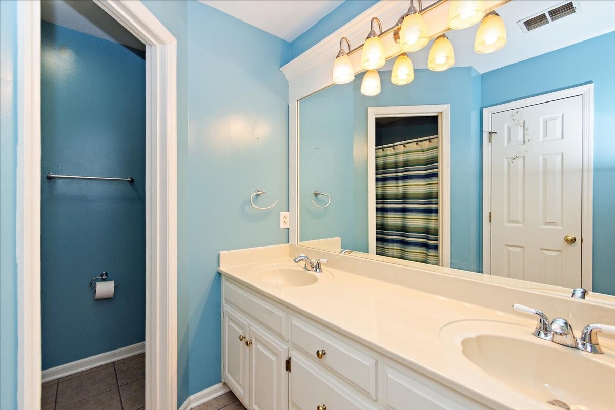 2214 Woodridge Trl