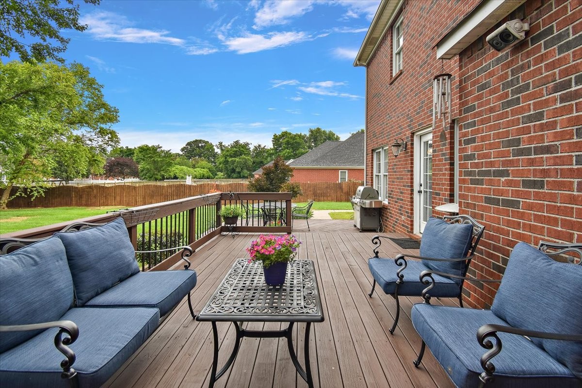 2214 Woodridge Trl