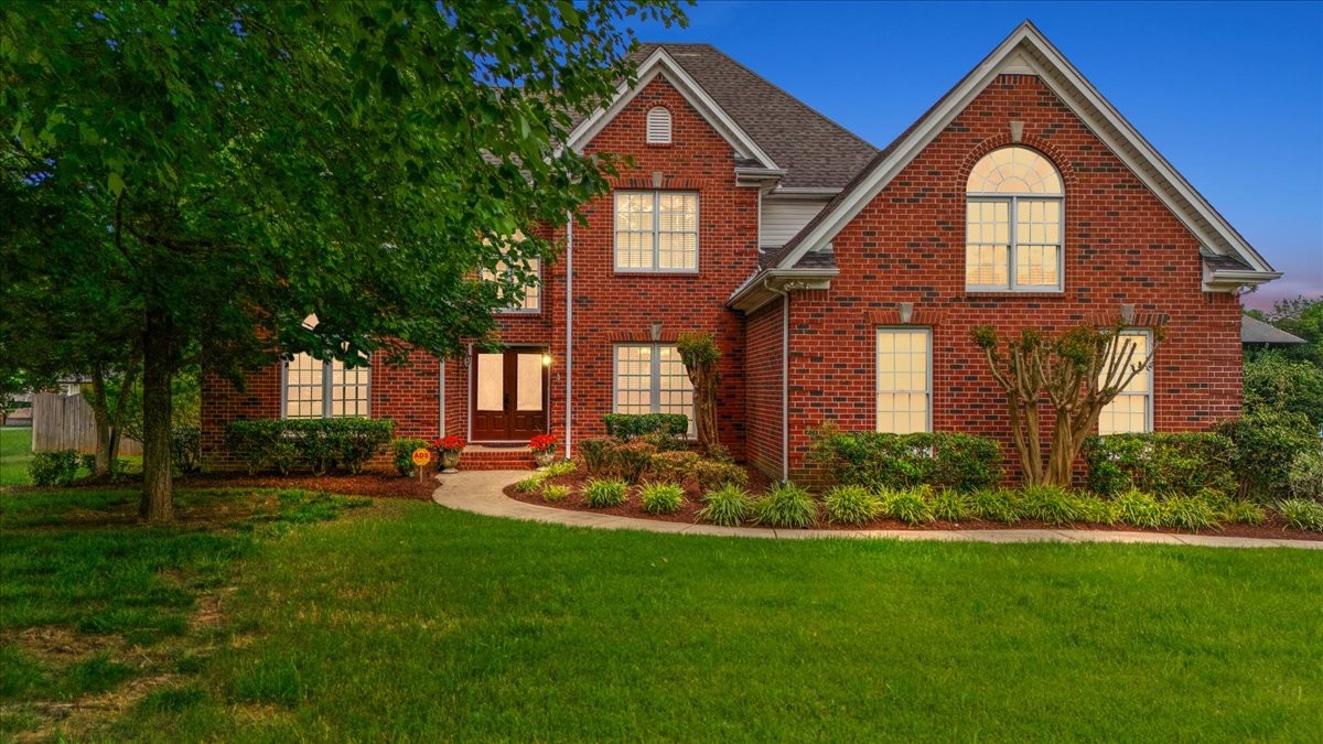 2214 Woodridge Trl
