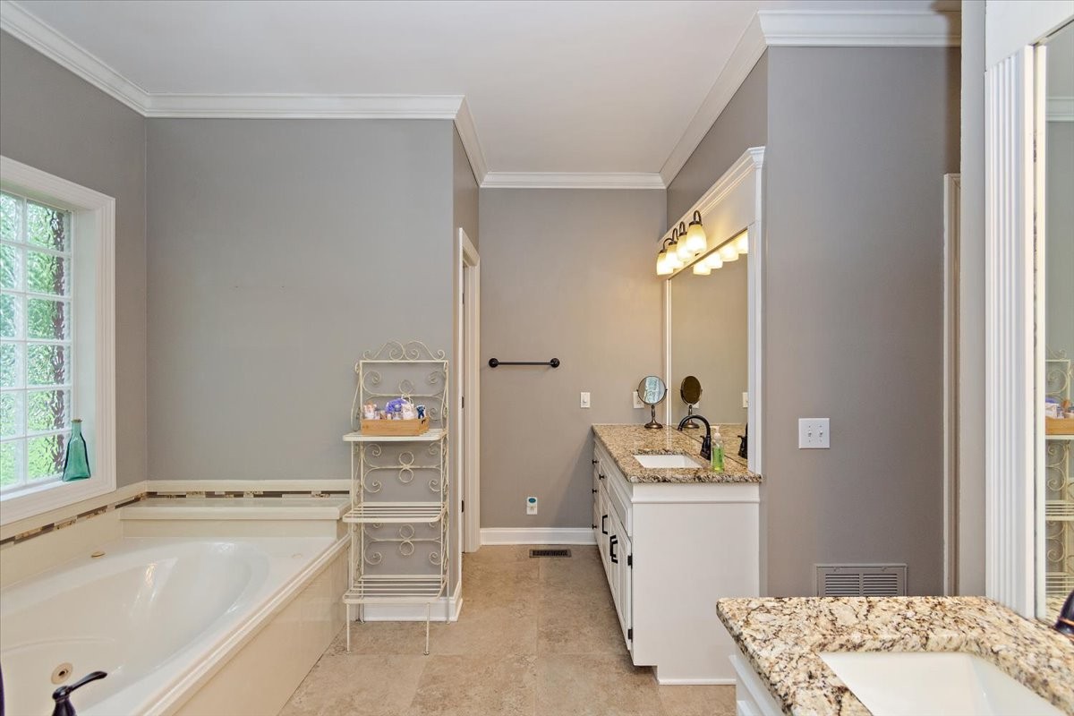 2214 Woodridge Trl